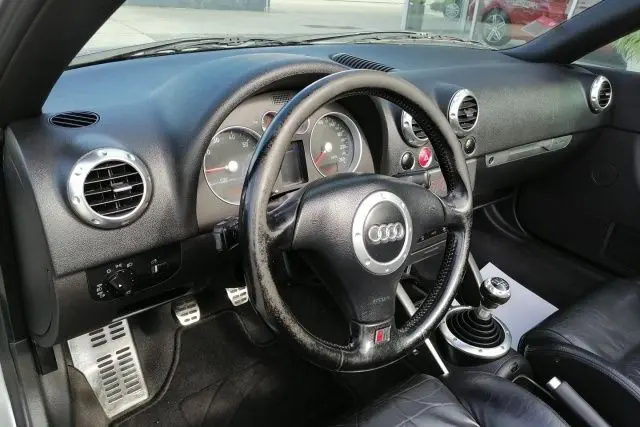 Audi TT Roadster 1.8 T quattro 21