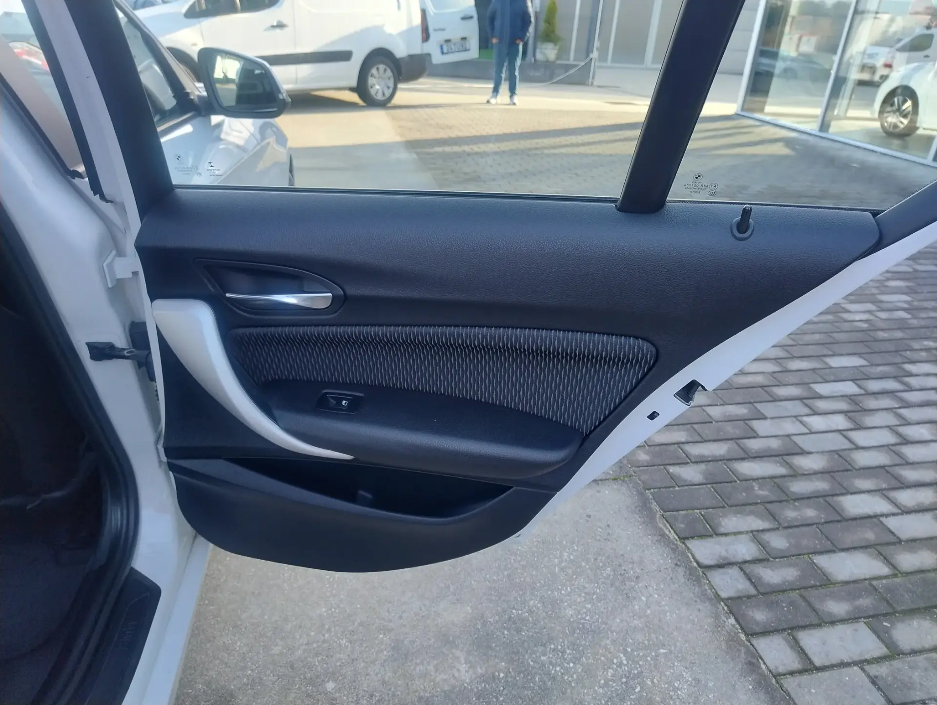 BMW 116 d Advantage 16