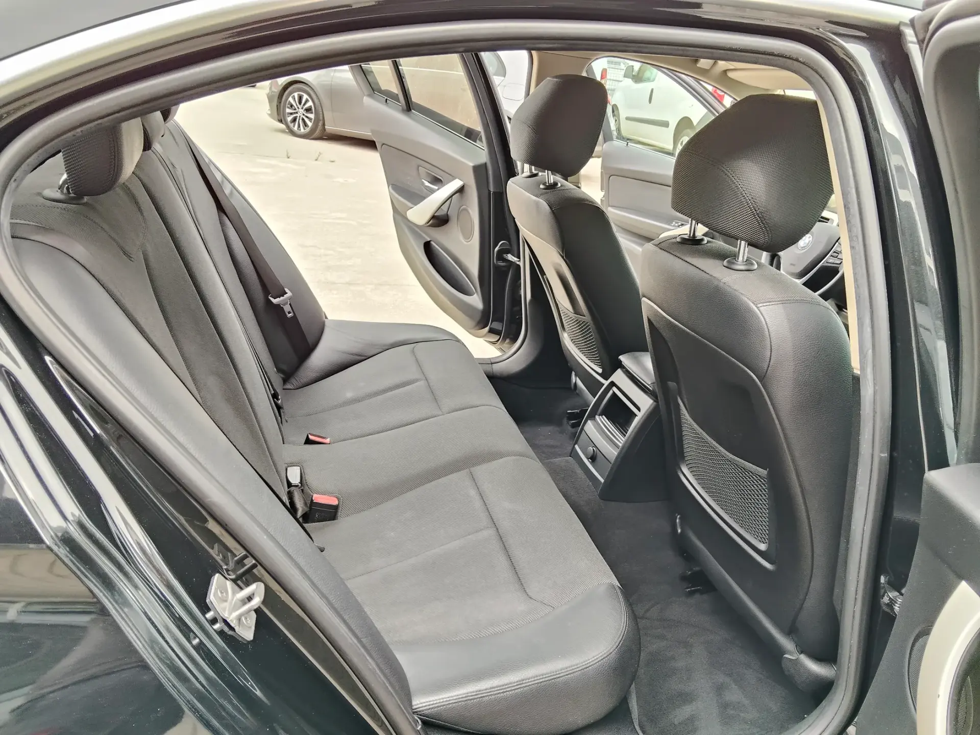 BMW 316 d Line Sport 16