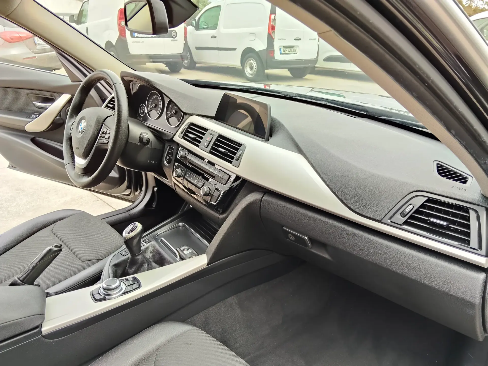 BMW 316 d Line Sport 19