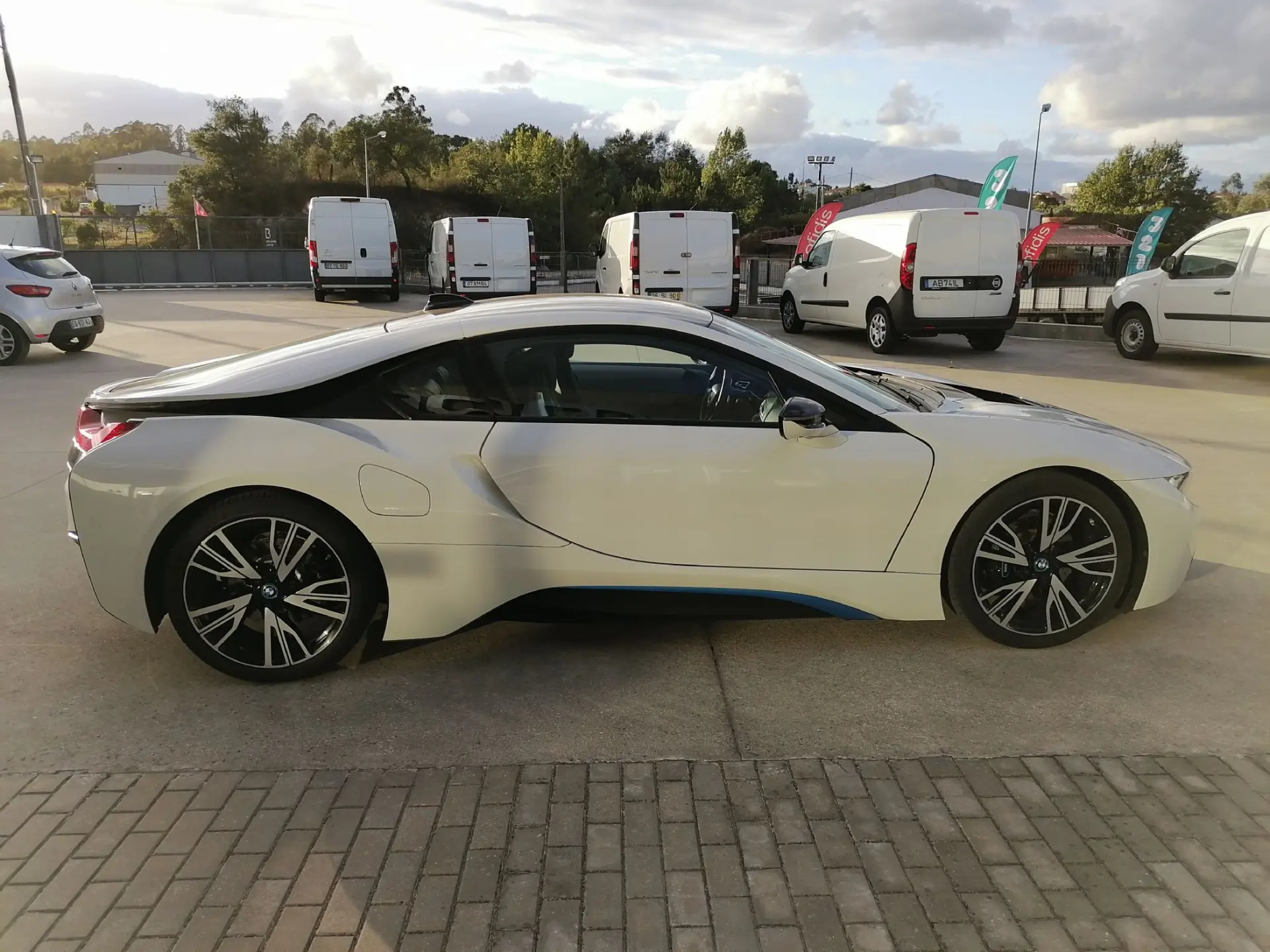 BMW i8 Standard 3