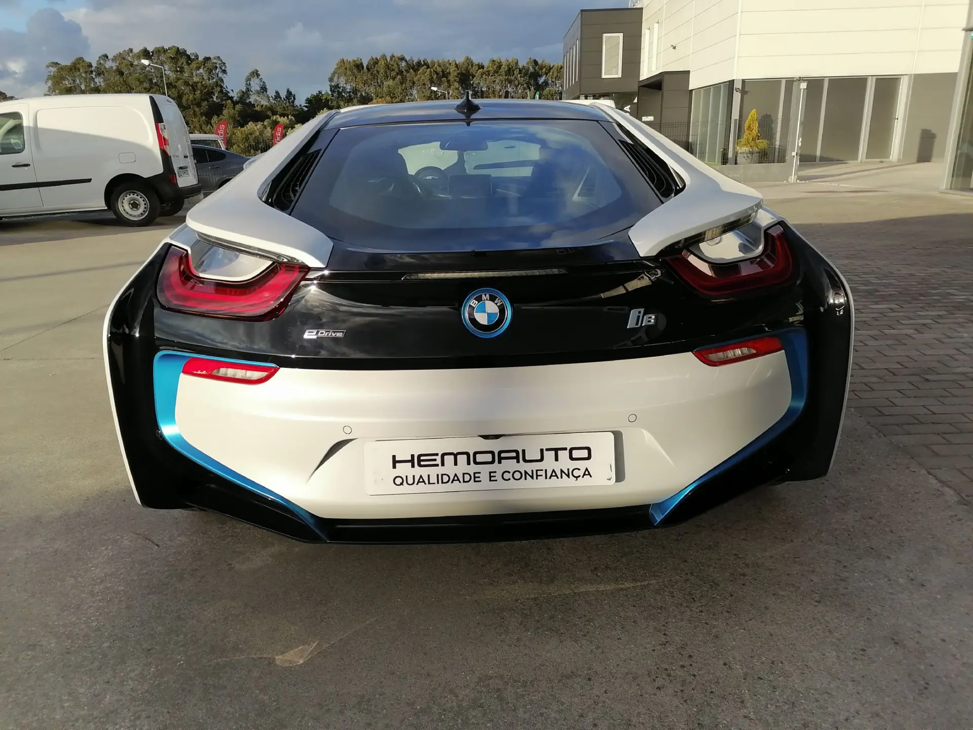 BMW i8 Standard 8
