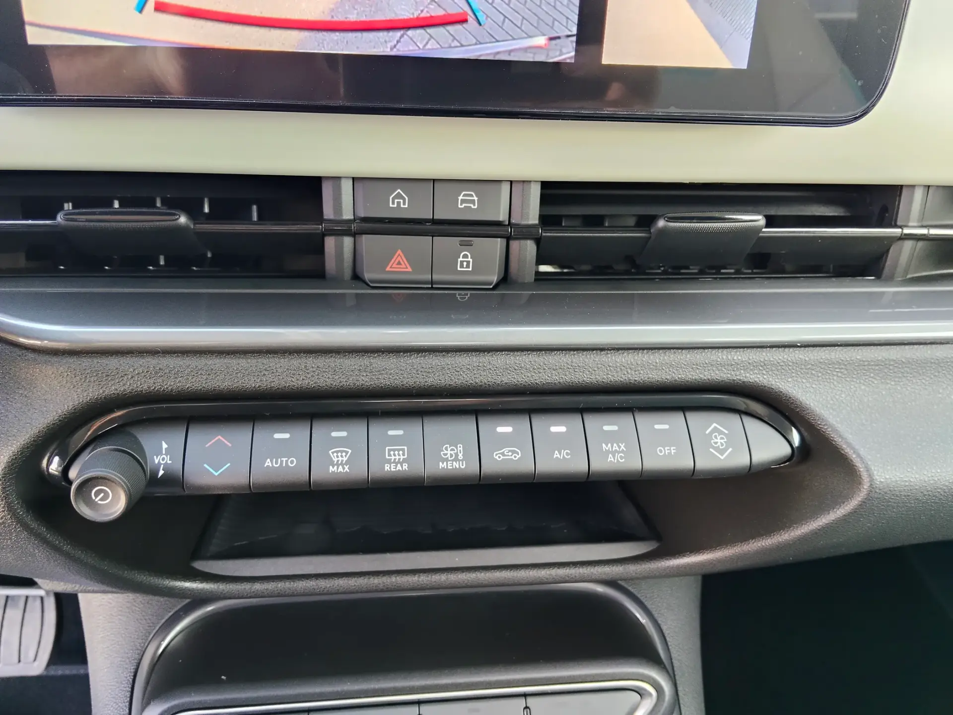 Fiat 600 1.2 Hybrid La Prima 29