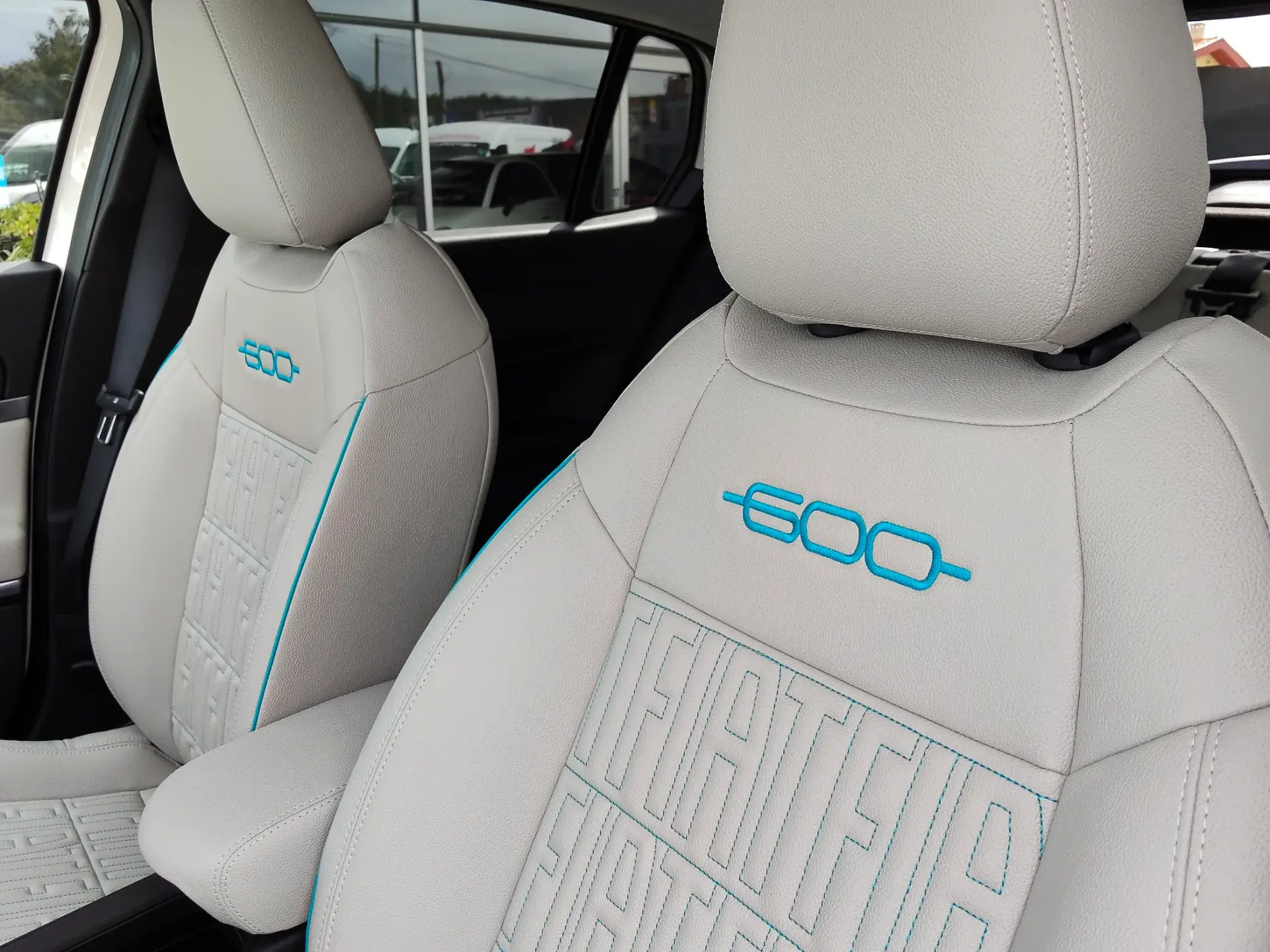 Fiat 600 1.2 Hybrid La Prima 27