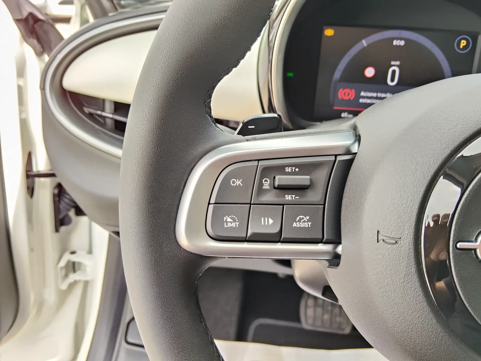 Fiat 600 1.2 Hybrid La Prima 38