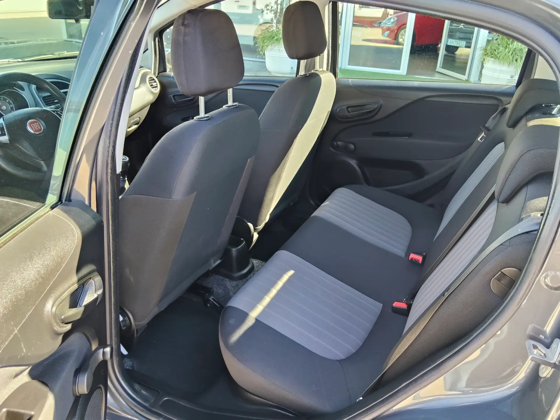 Fiat Grande Punto 1.3 M-Jet Easy S&S 12