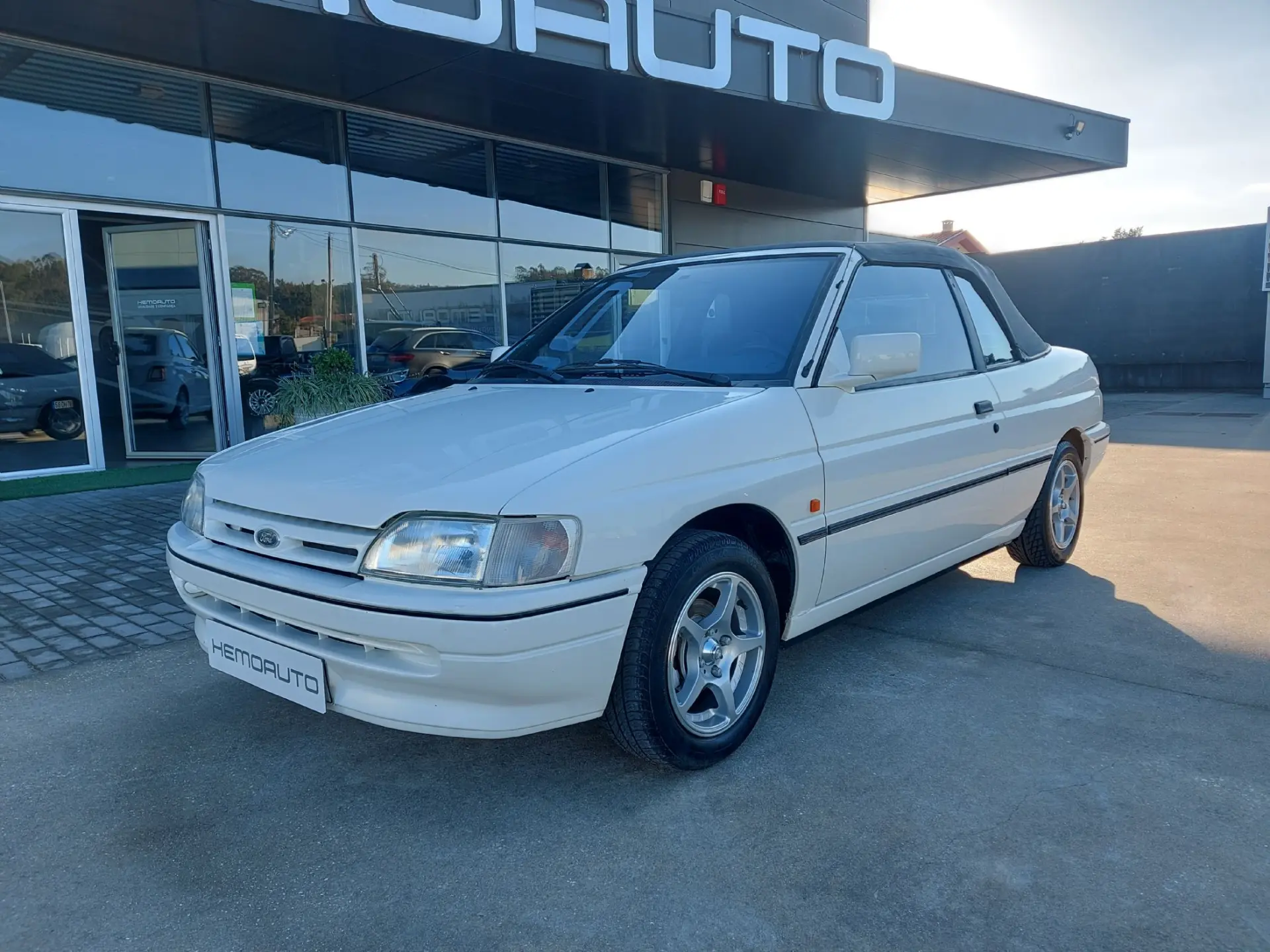 Ford Escort Cabrio 1.4 Luxury 2