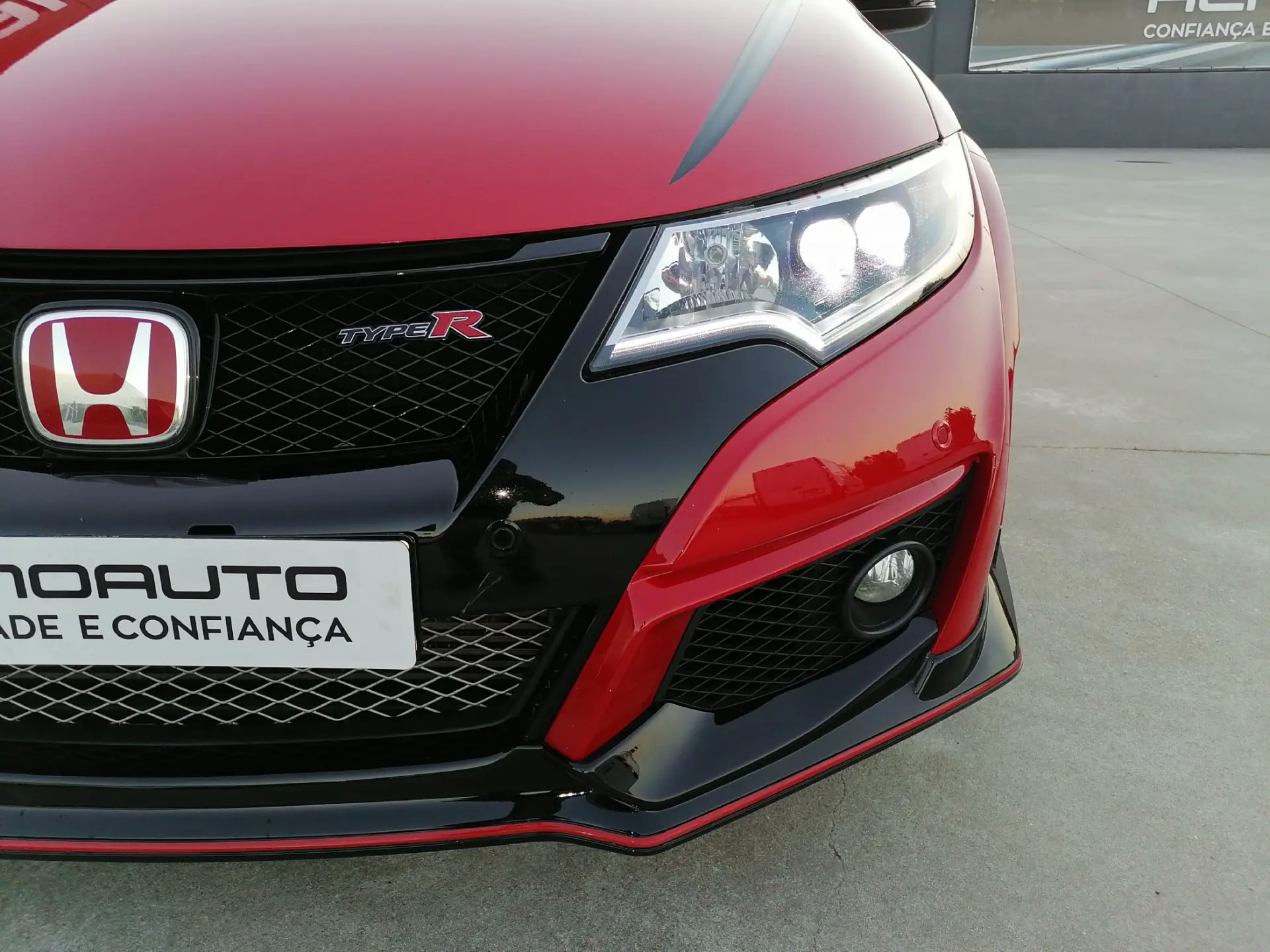 Honda Civic 2.0 i-VTEC Type-R 12