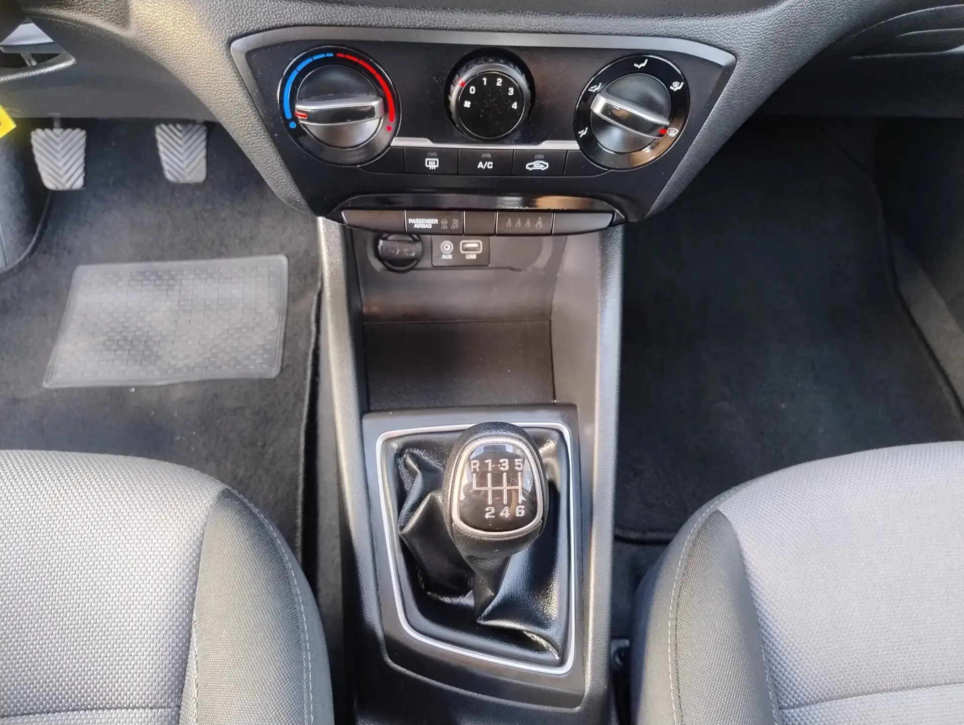 Hyundai i20 1.1 CRDi Access Plus 26