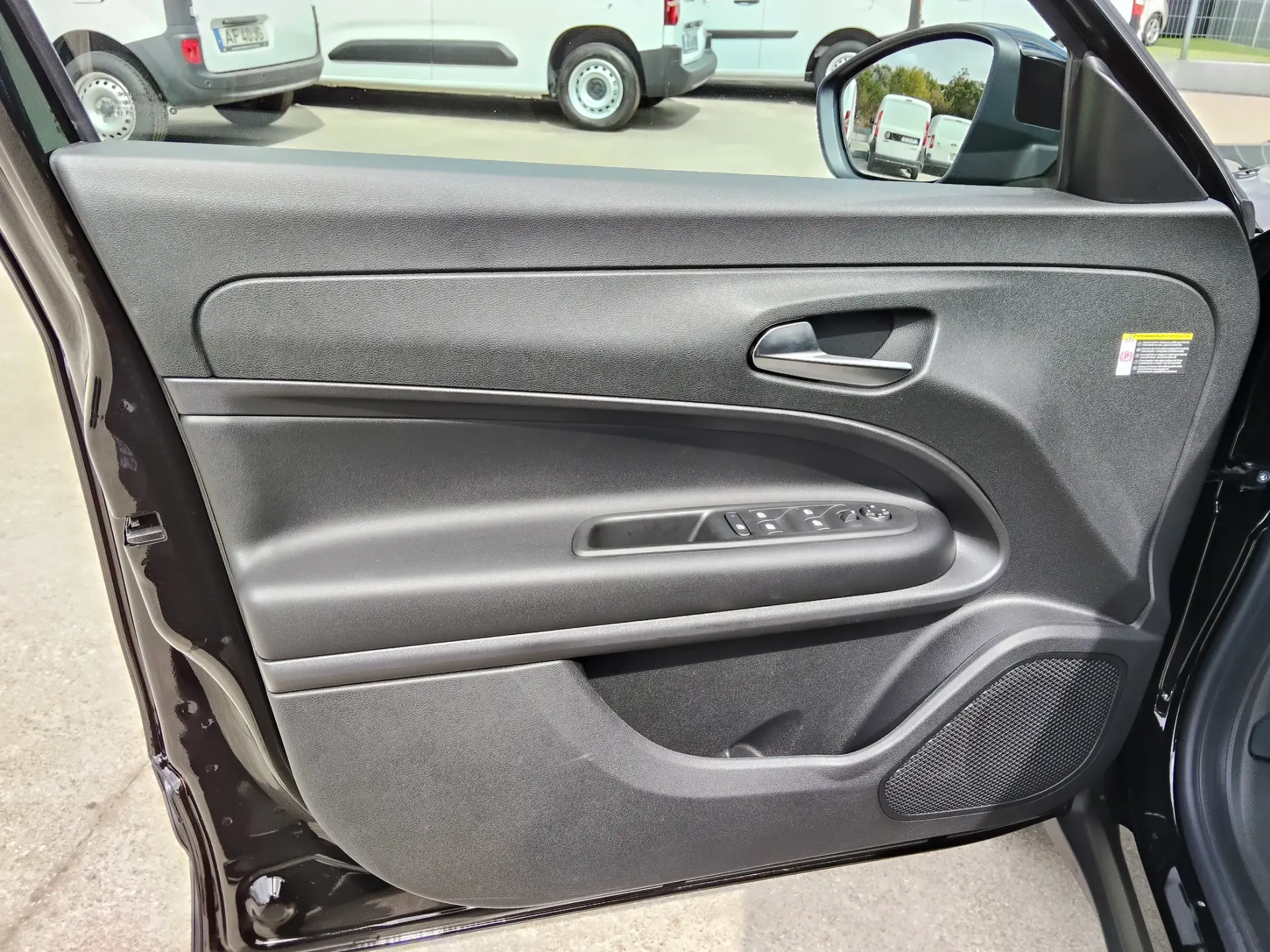 Jeep Avenger 1.2 GSE T3 Altitude 13