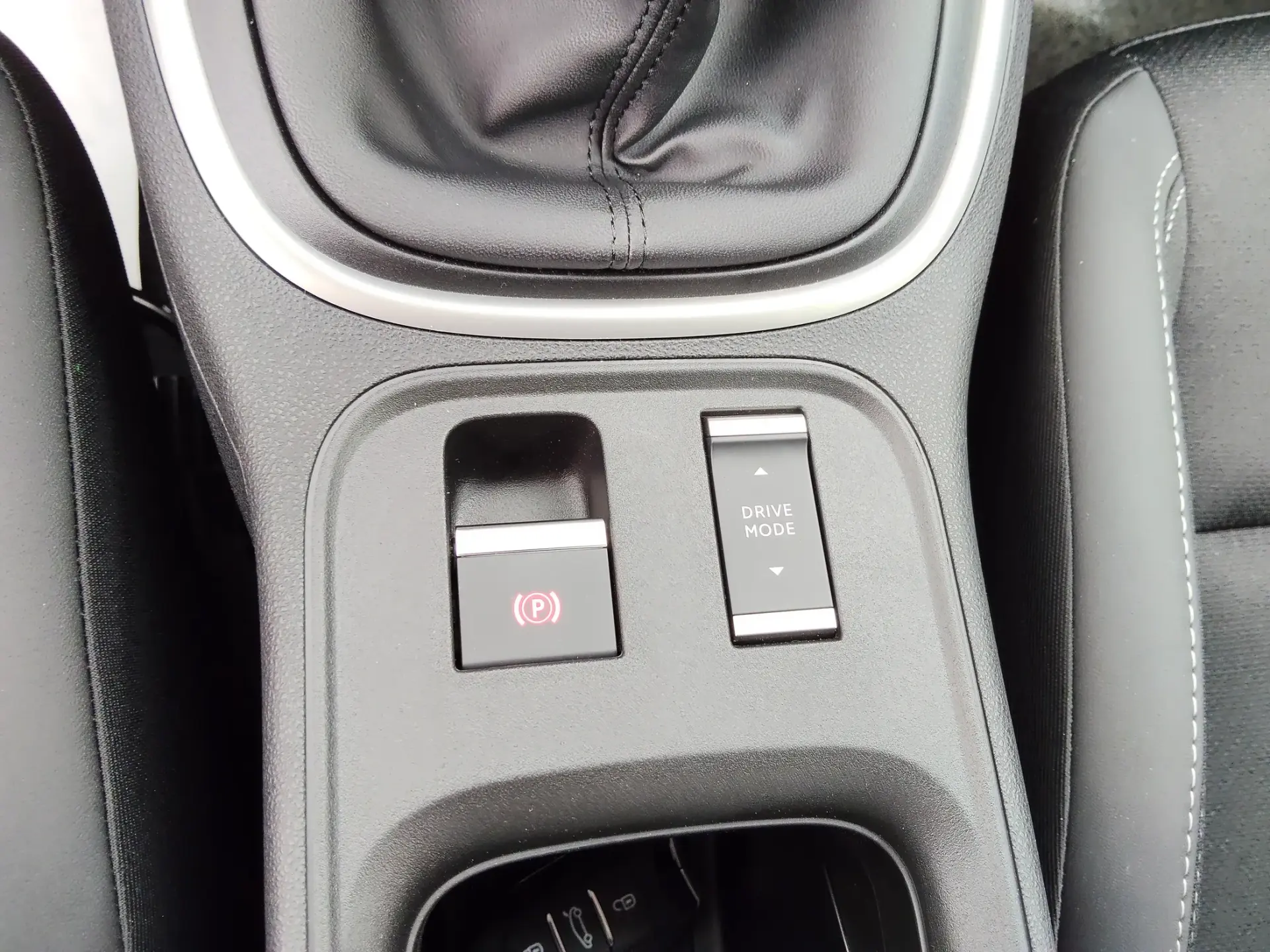 Jeep Avenger 1.2 GSE T3 Altitude 24