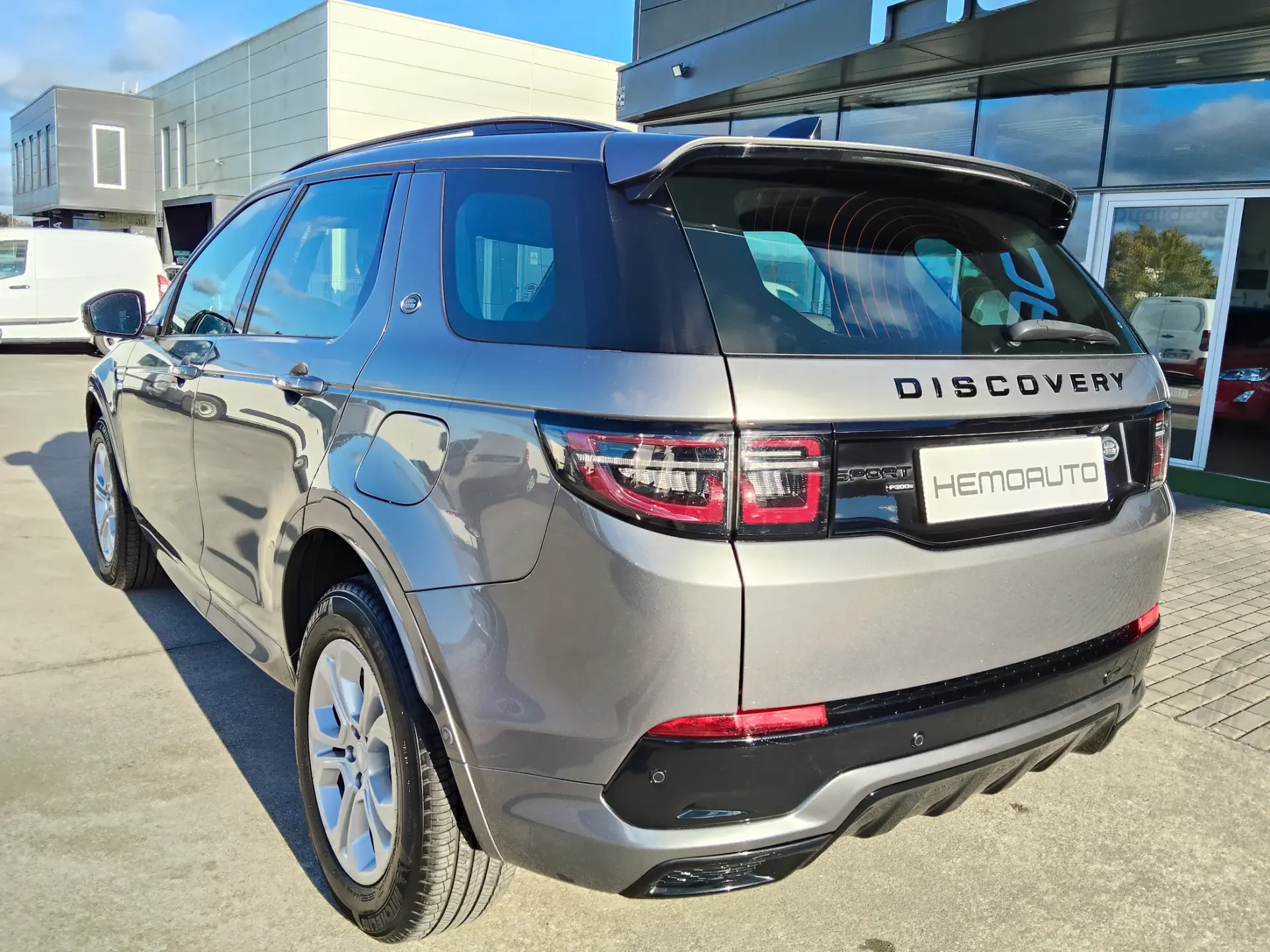 Land Rover Discovery Sport P300e AWD Dynamic SE 11