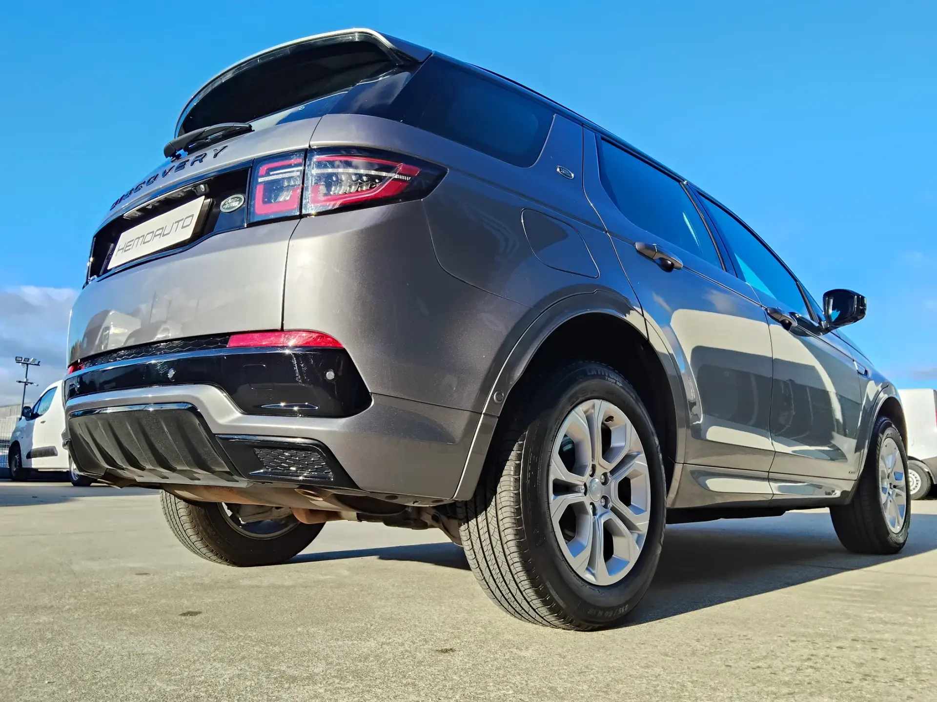 Land Rover Discovery Sport P300e AWD Dynamic SE 16