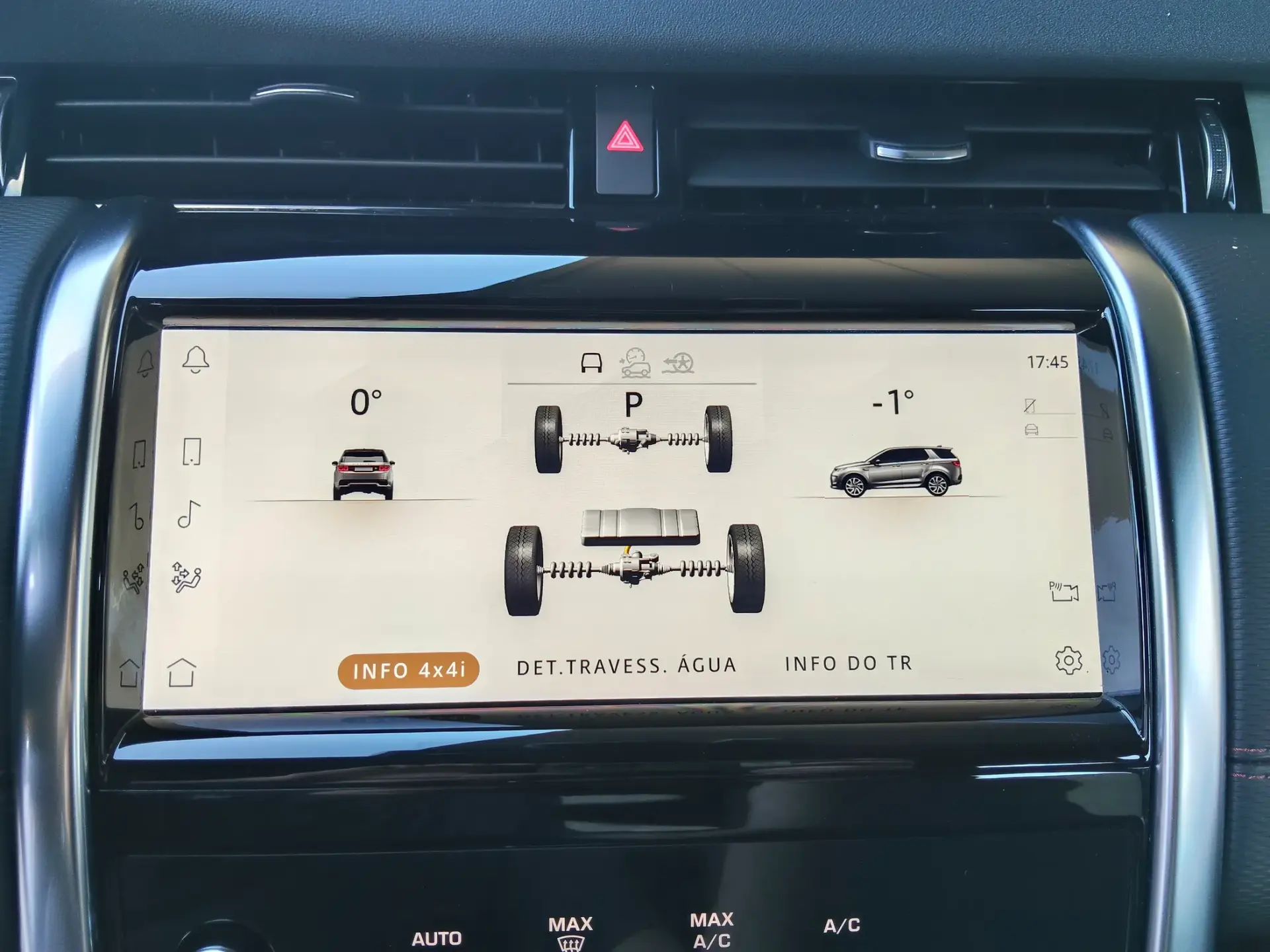 Land Rover Discovery Sport P300e AWD Dynamic SE 37