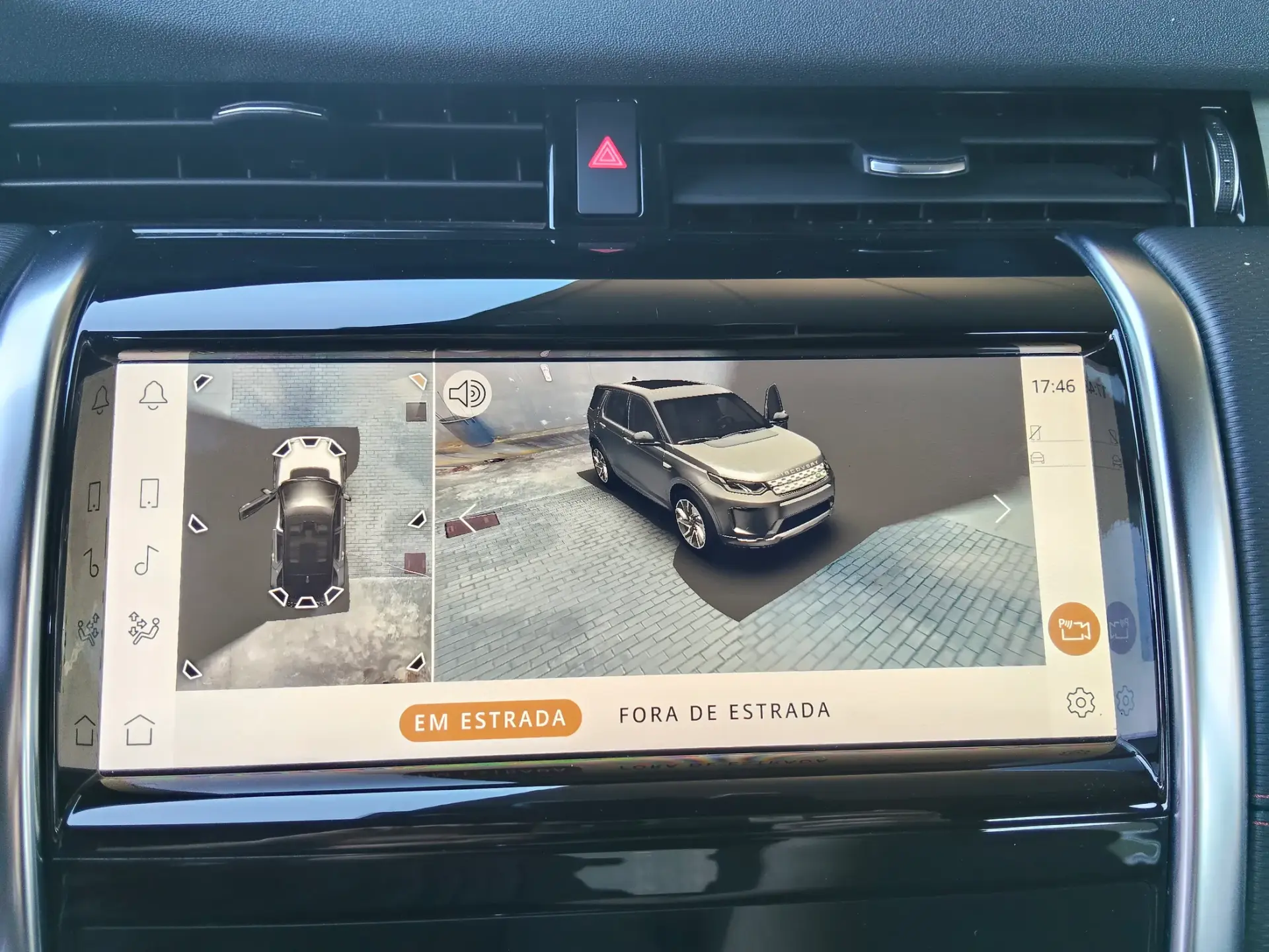 Land Rover Discovery Sport P300e AWD Dynamic SE 40