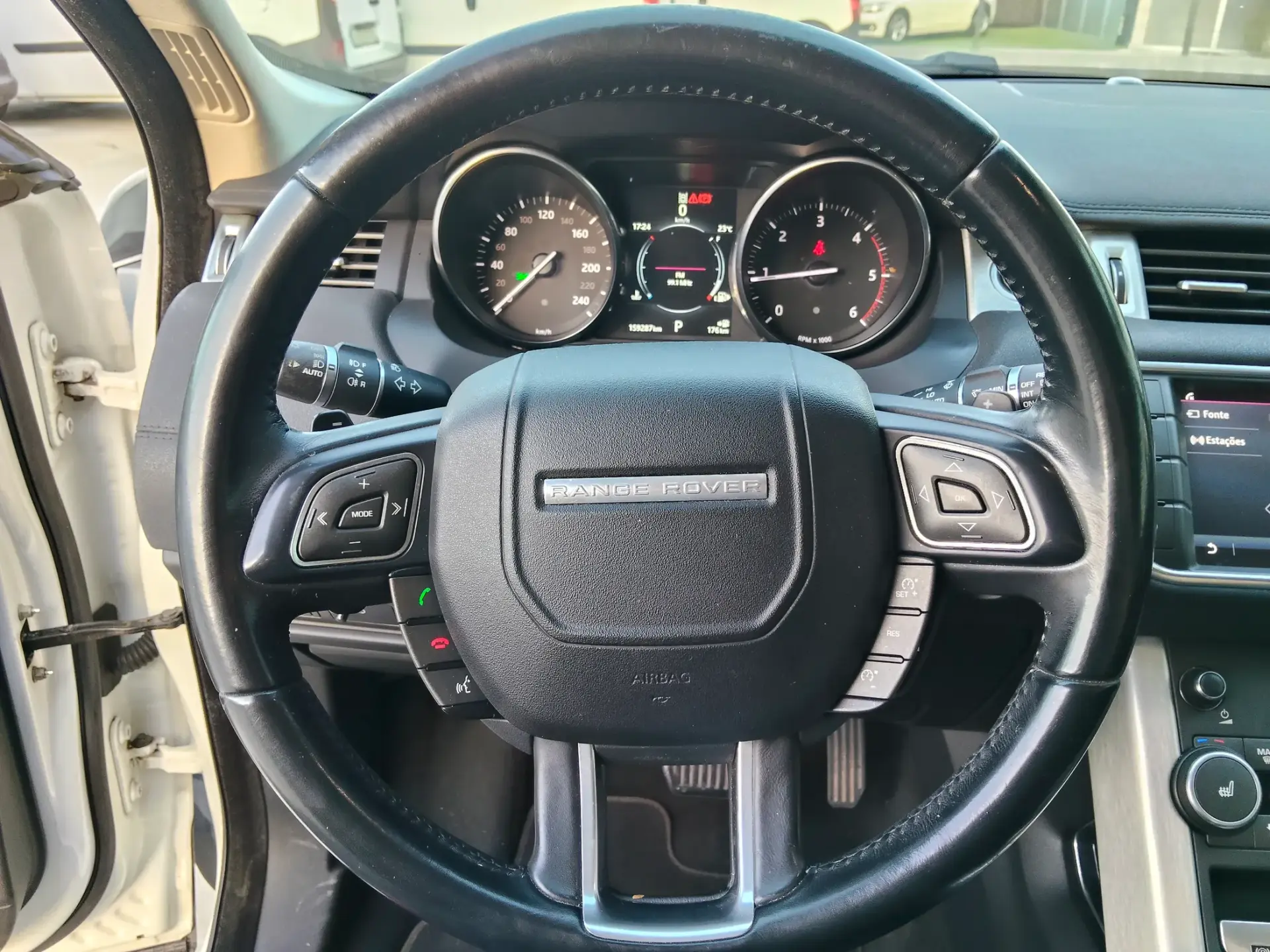 Land Rover Range Rover Evoque 2.0 TD4 HSE Dynamic Auto 31