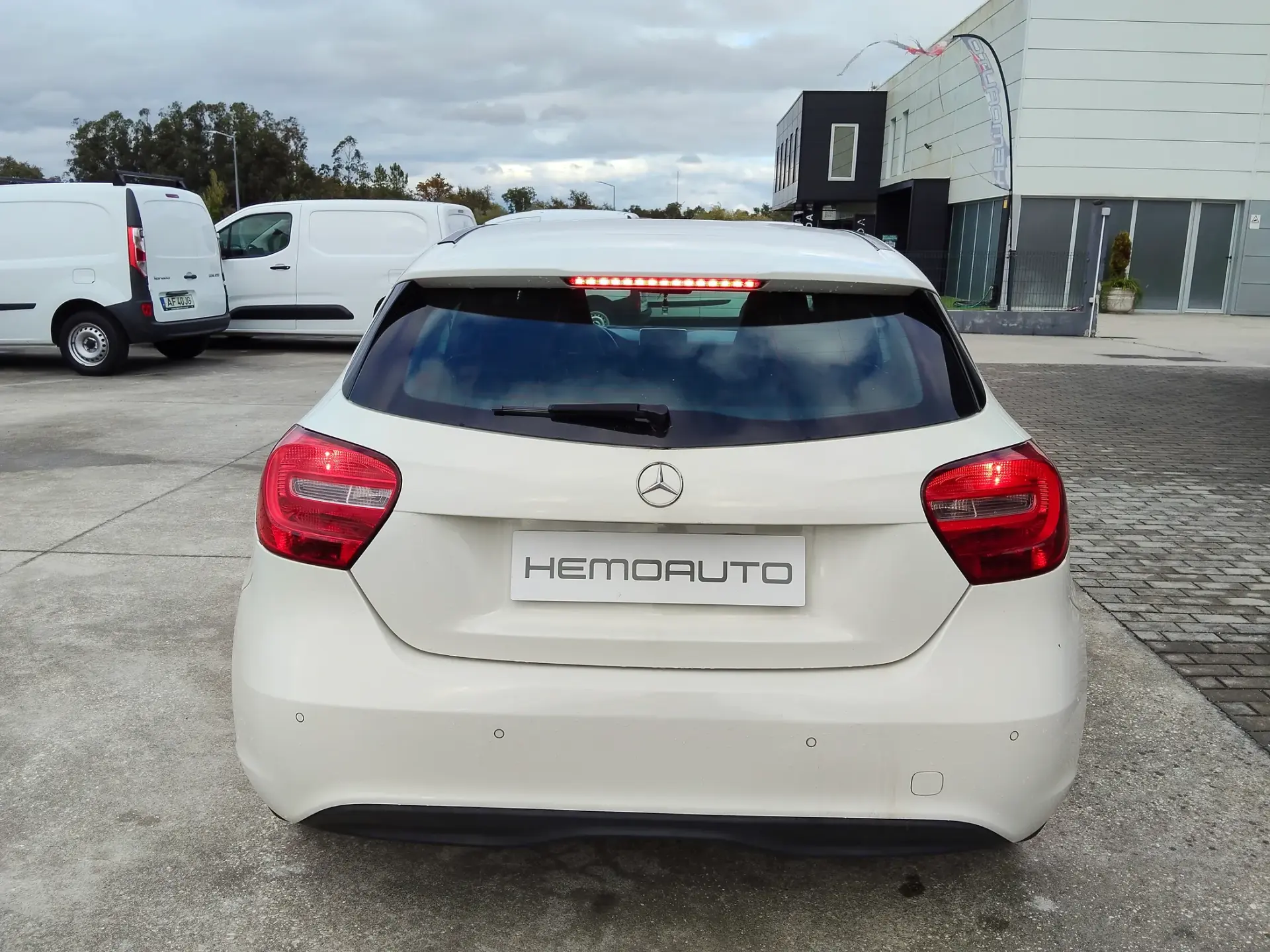 Mercedes-Benz A 180 d Urban 7