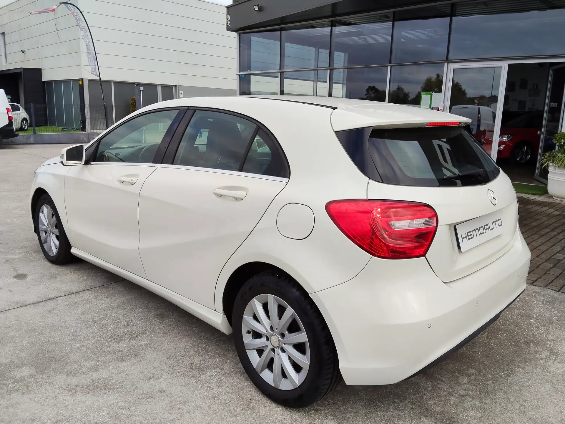 Mercedes-Benz A 180 d Urban 8