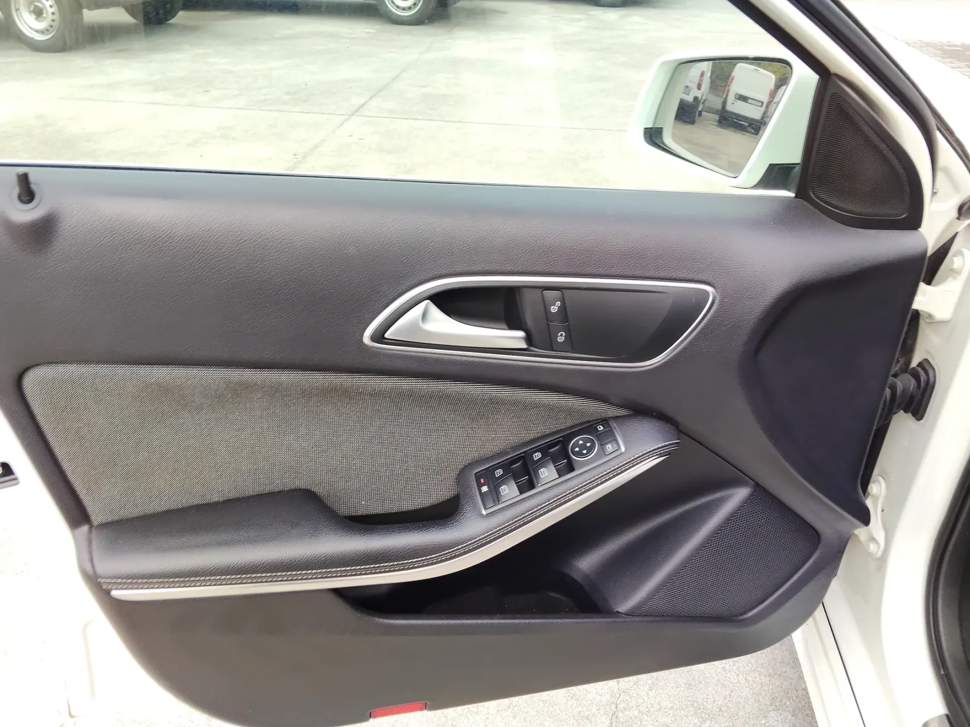 Mercedes-Benz A 180 d Urban 11