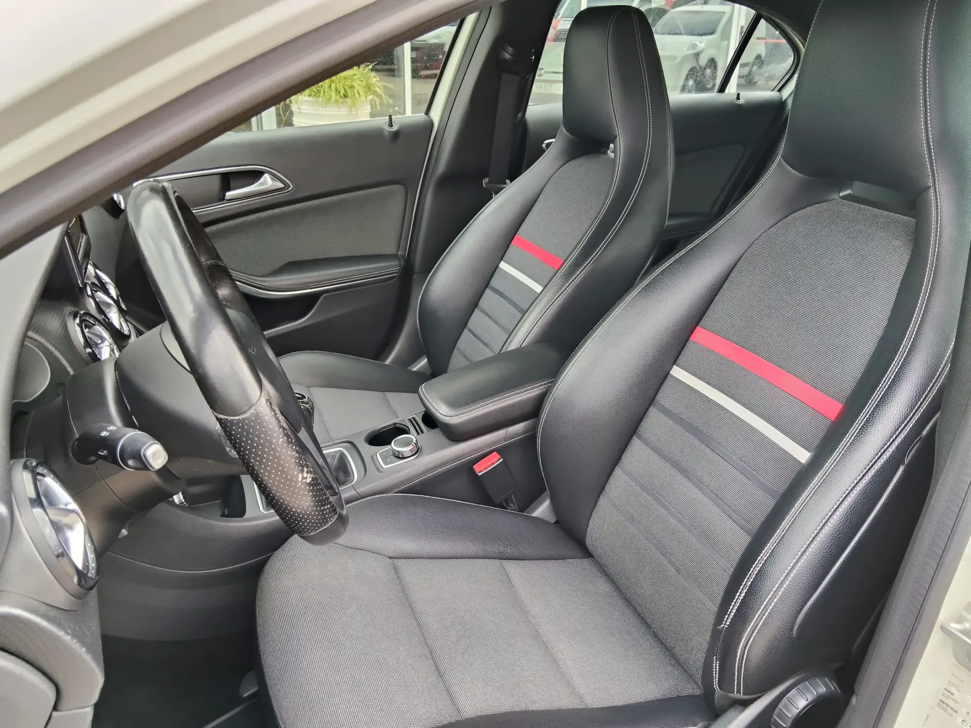 Mercedes-Benz A 180 d Urban 13