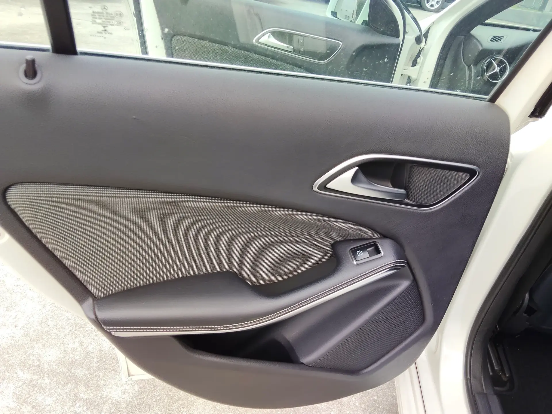 Mercedes-Benz A 180 d Urban 15