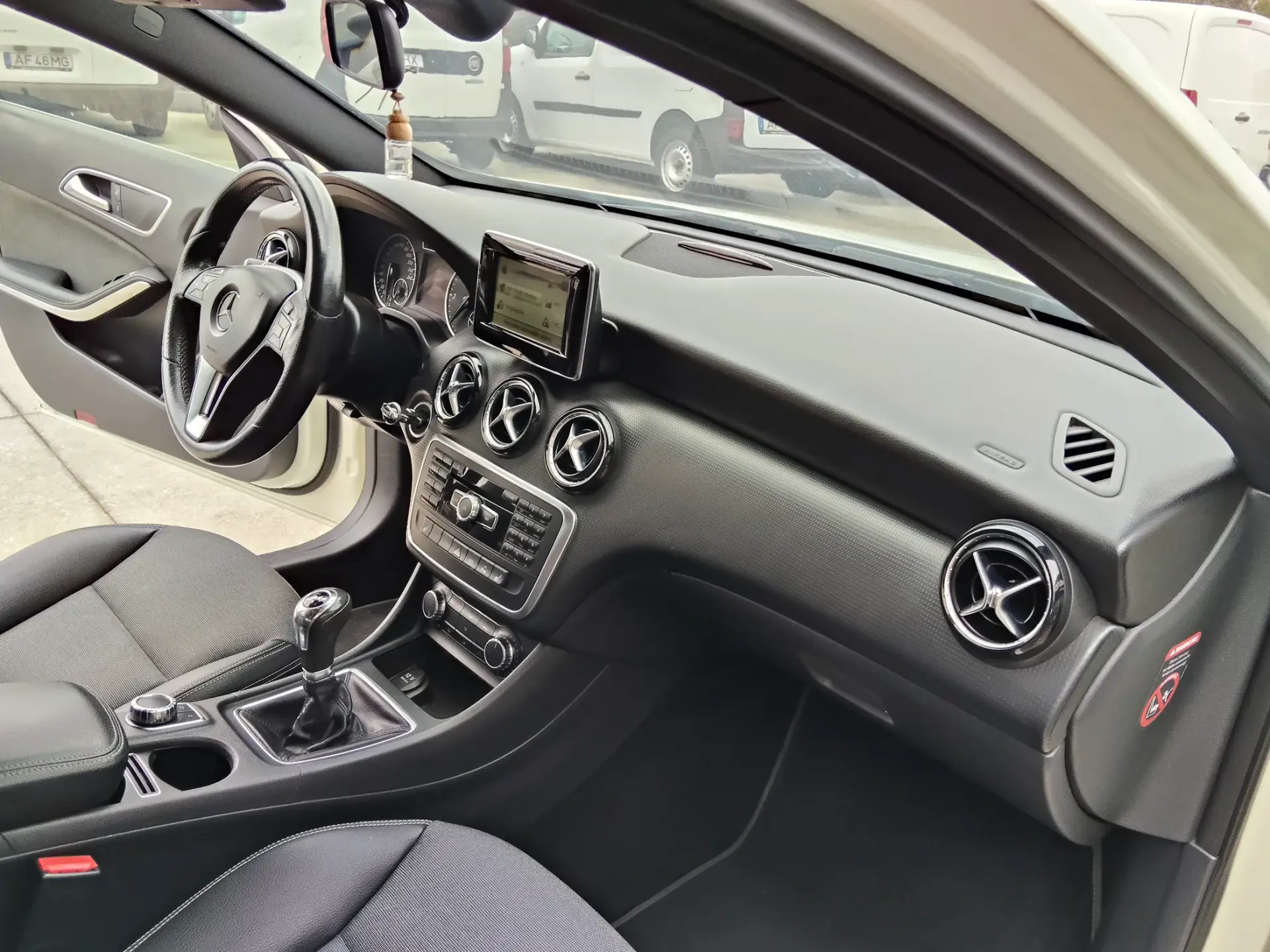 Mercedes-Benz A 180 d Urban 19