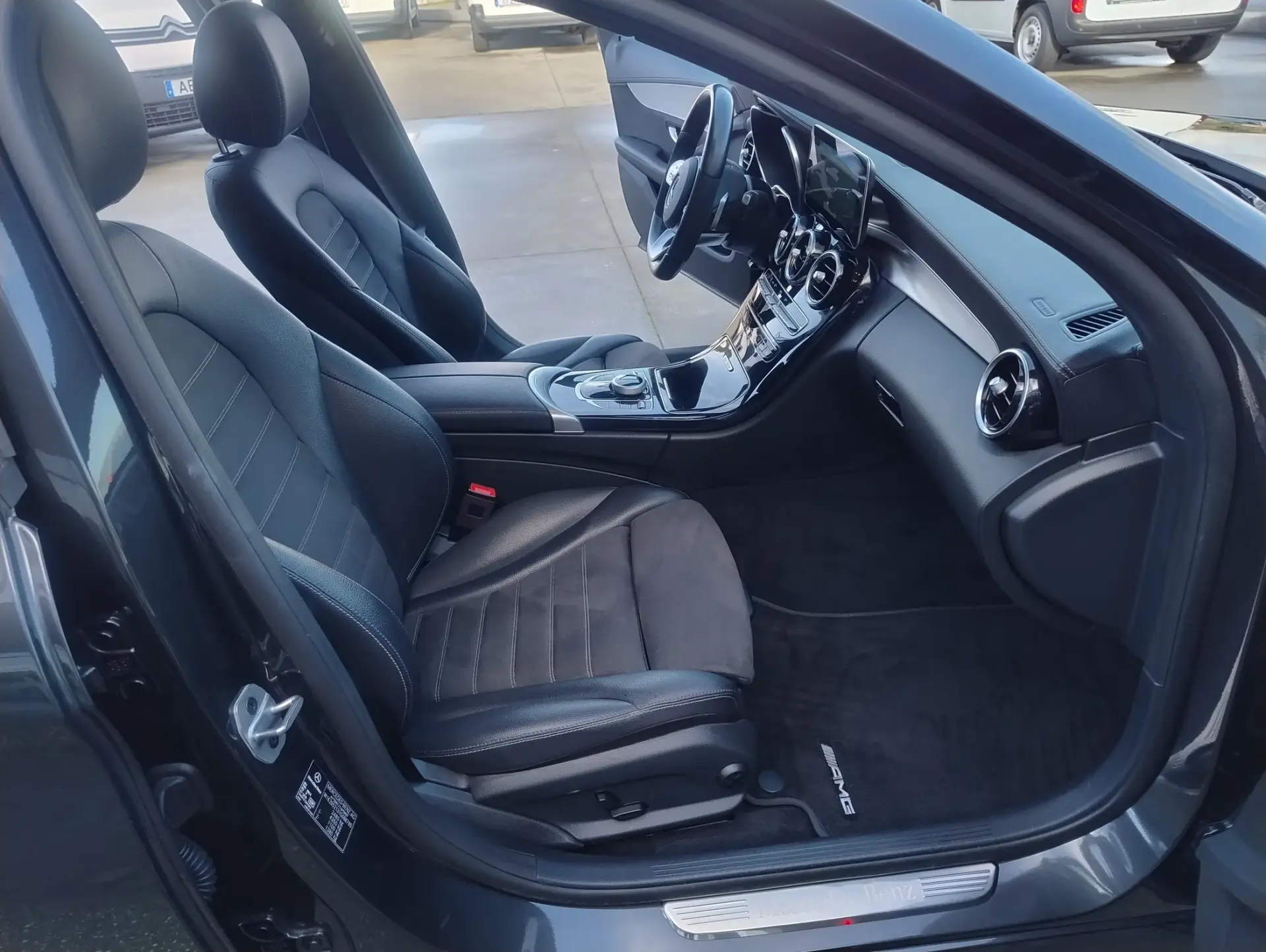 Mercedes-Benz C 300 C 300 de AMG Line 32