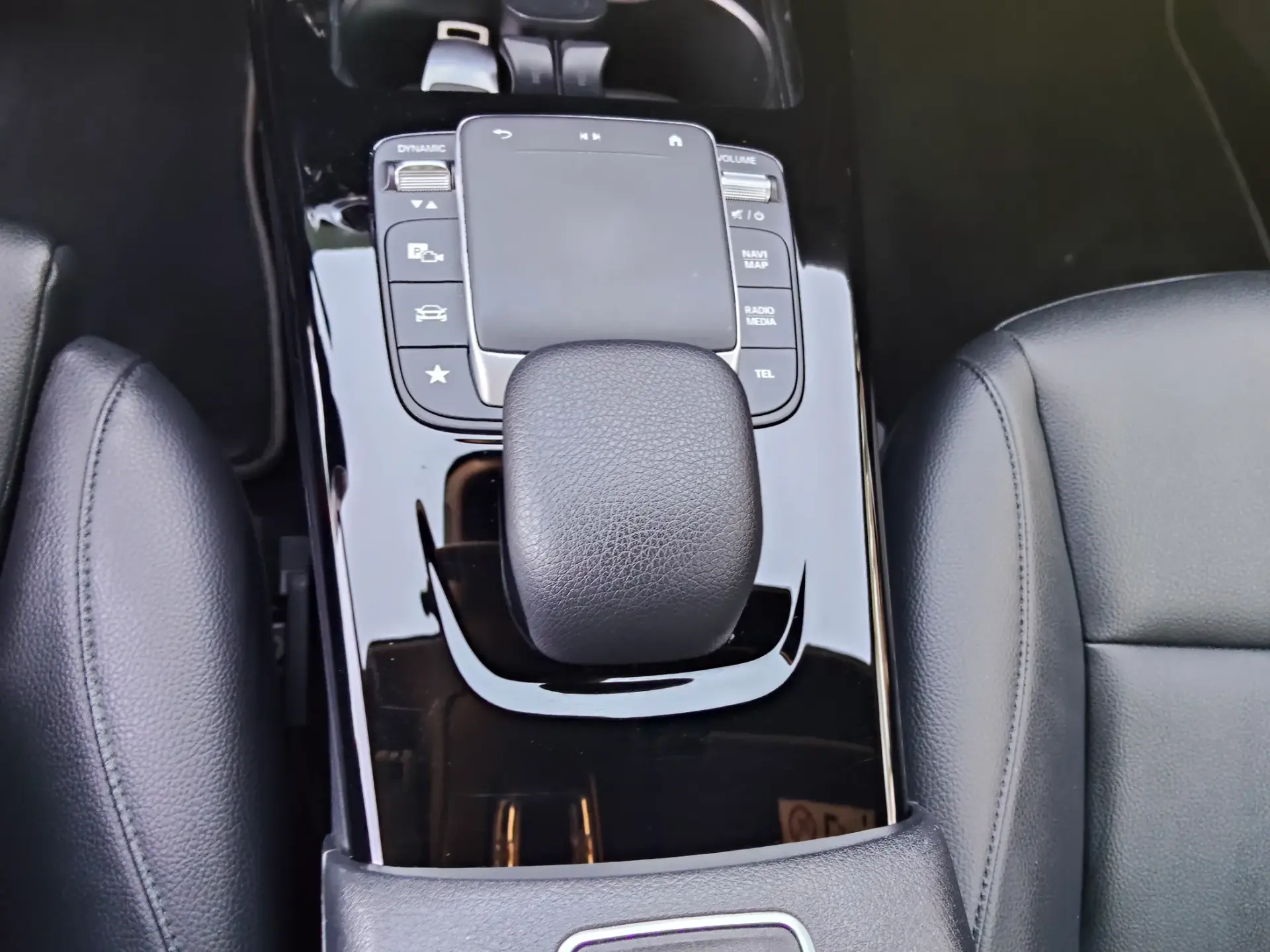 Mercedes-Benz CLA 200 d Progressive Aut. 29