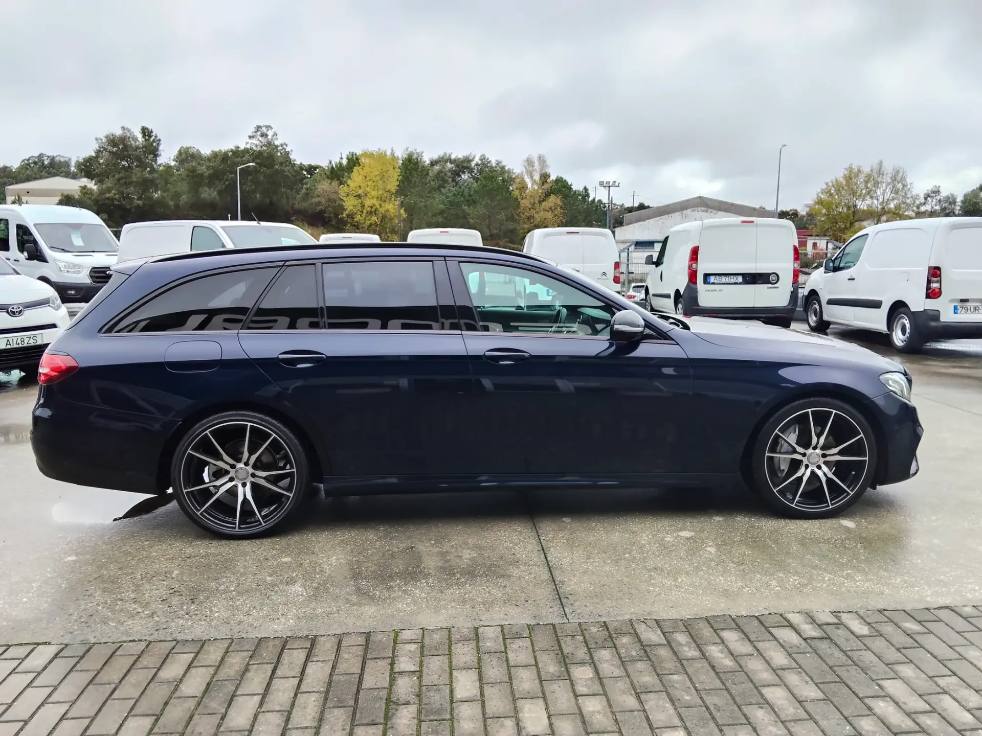 Mercedes-Benz E 220 d AMG Line 6