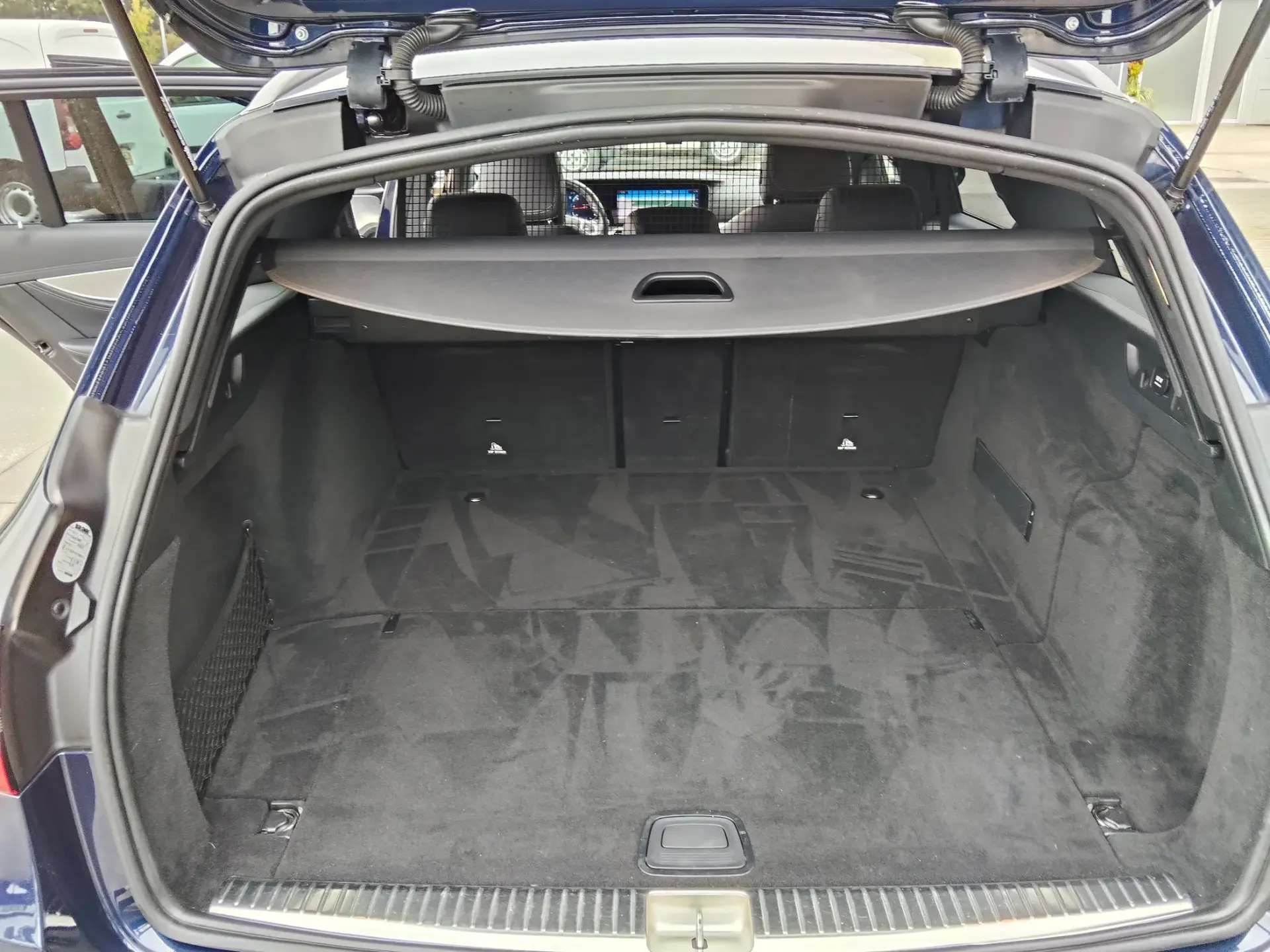 Mercedes-Benz E 220 d AMG Line 18