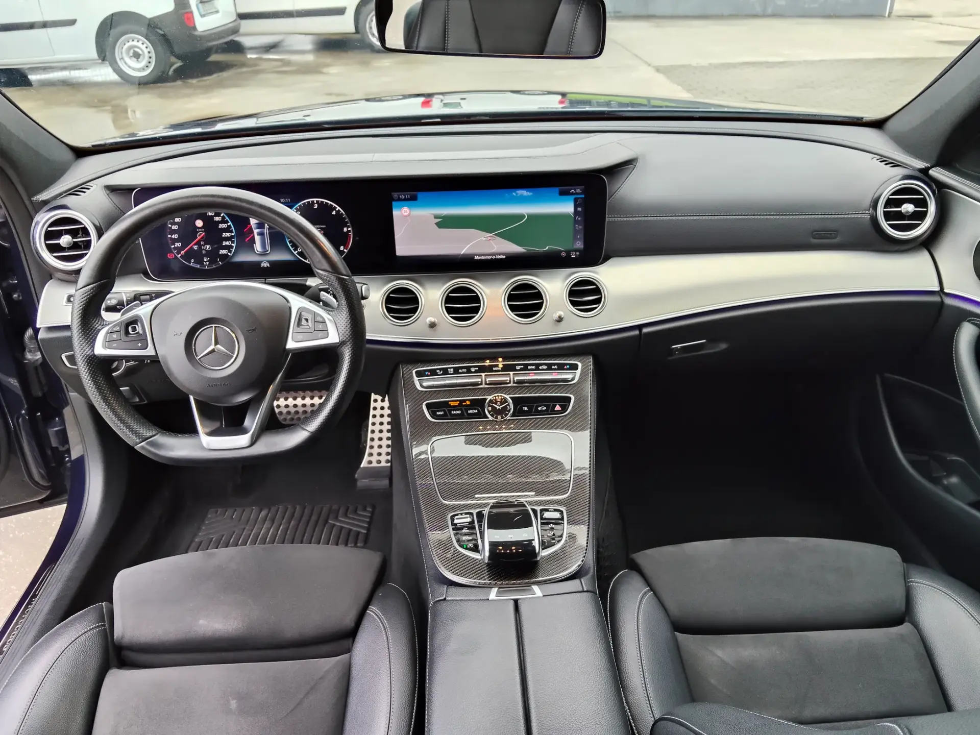 Mercedes-Benz E 220 d AMG Line 27