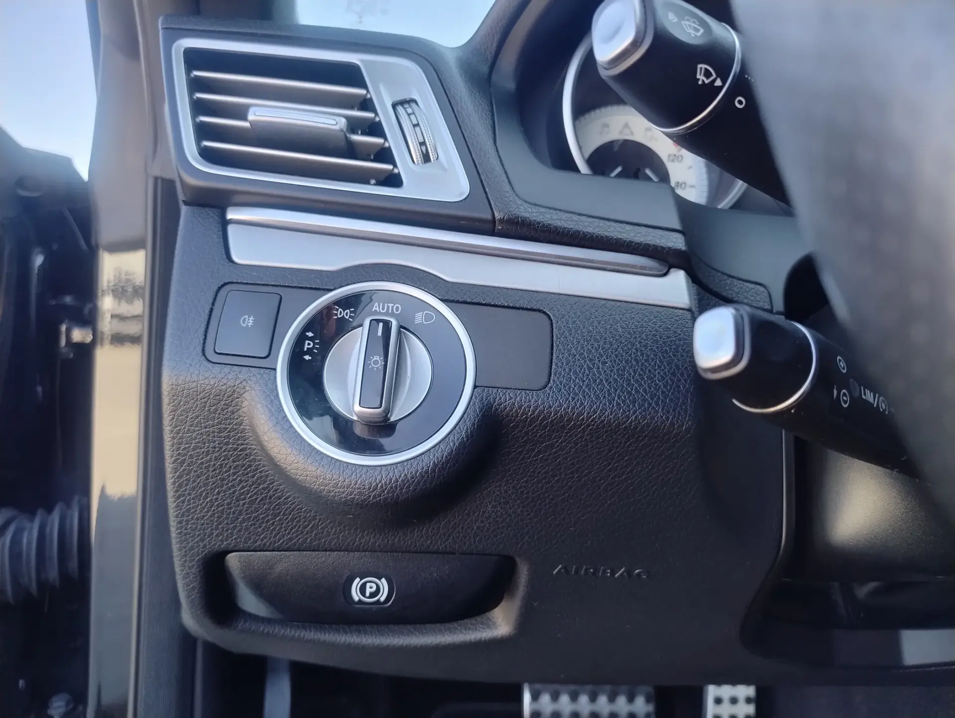 Mercedes-Benz E 250 BlueTEC Auto 30