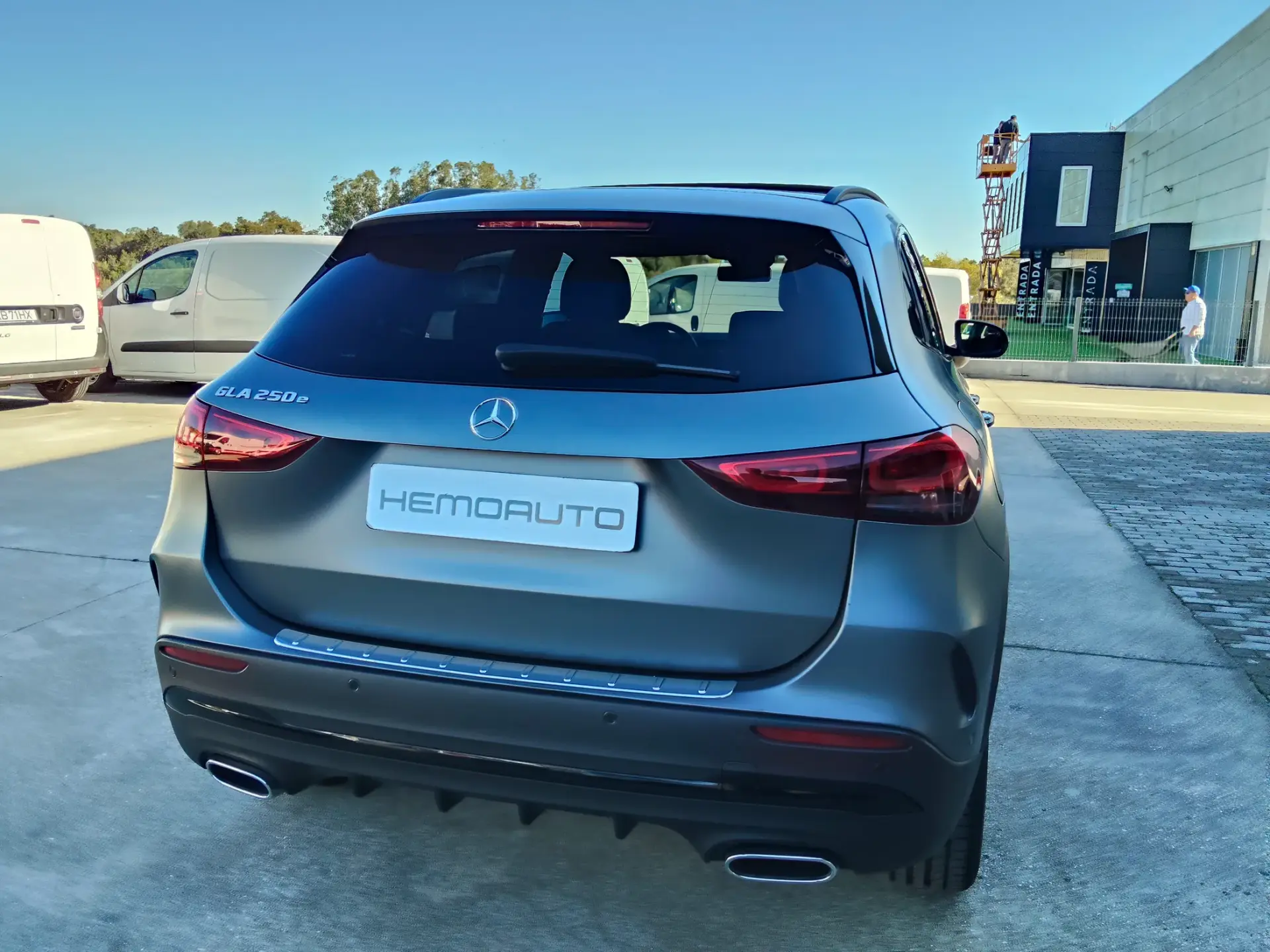 Mercedes-Benz GLA 250 AMG Line 8