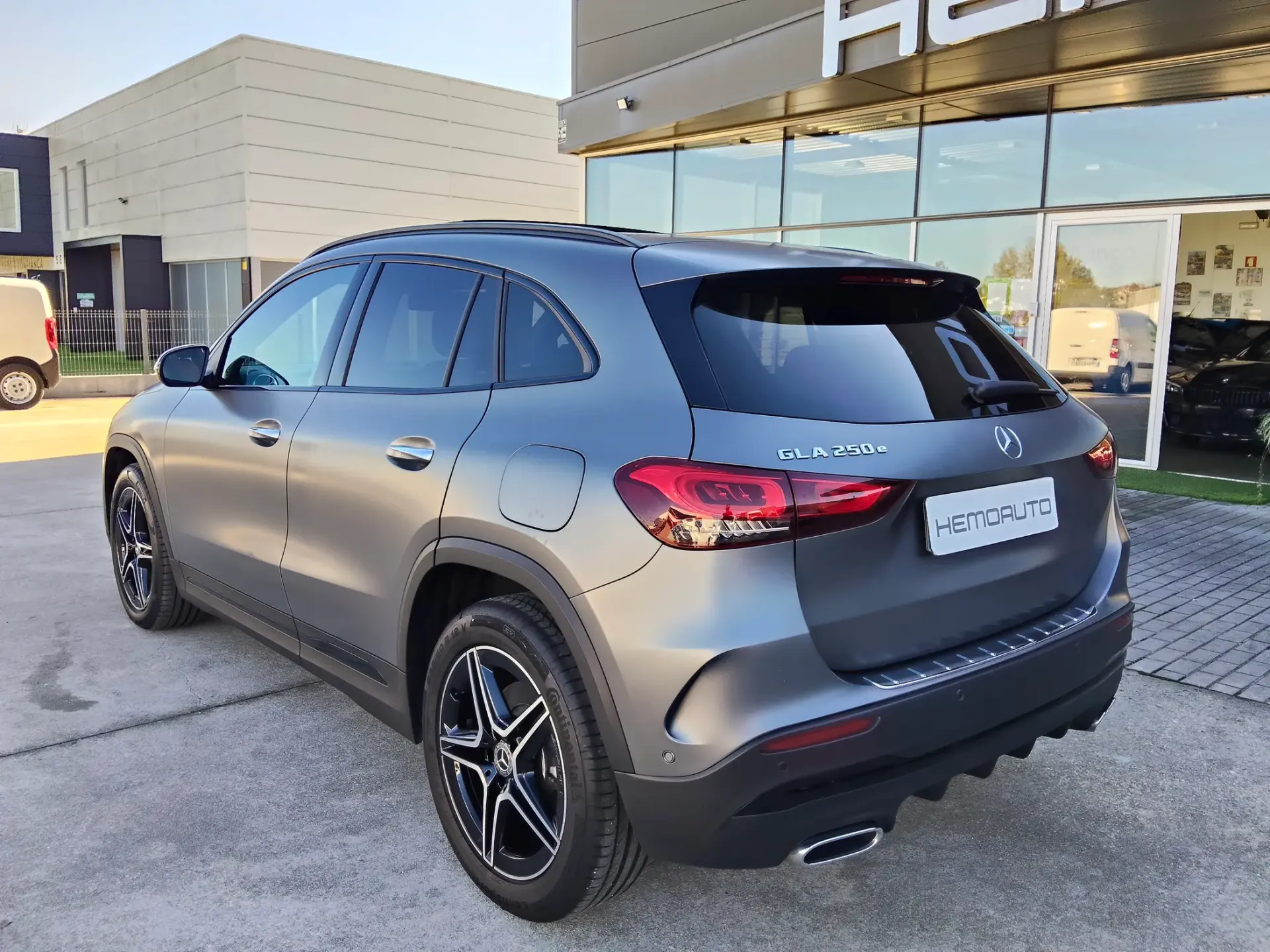 Mercedes-Benz GLA 250 AMG Line 10