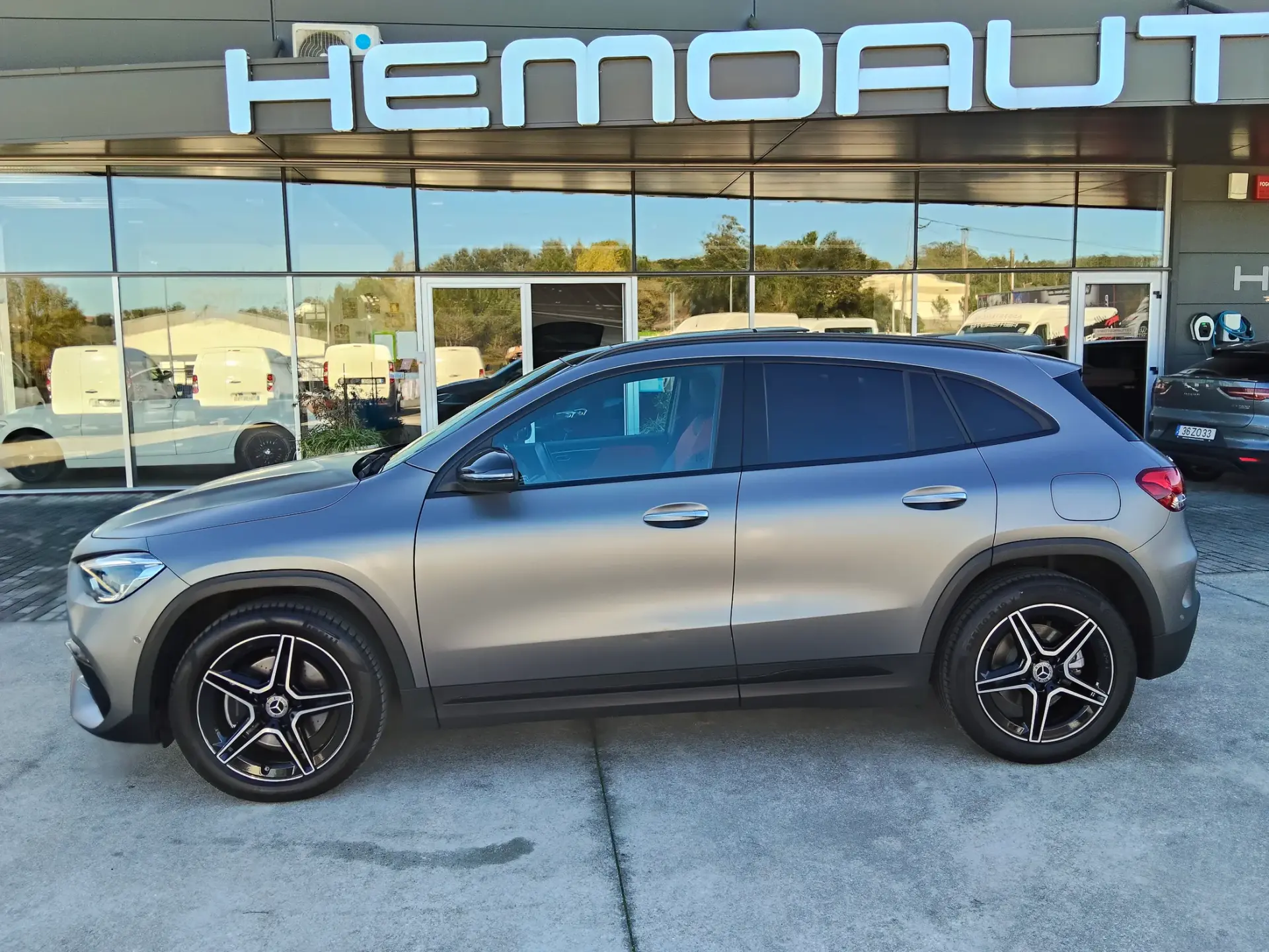 Mercedes-Benz GLA 250 AMG Line 11