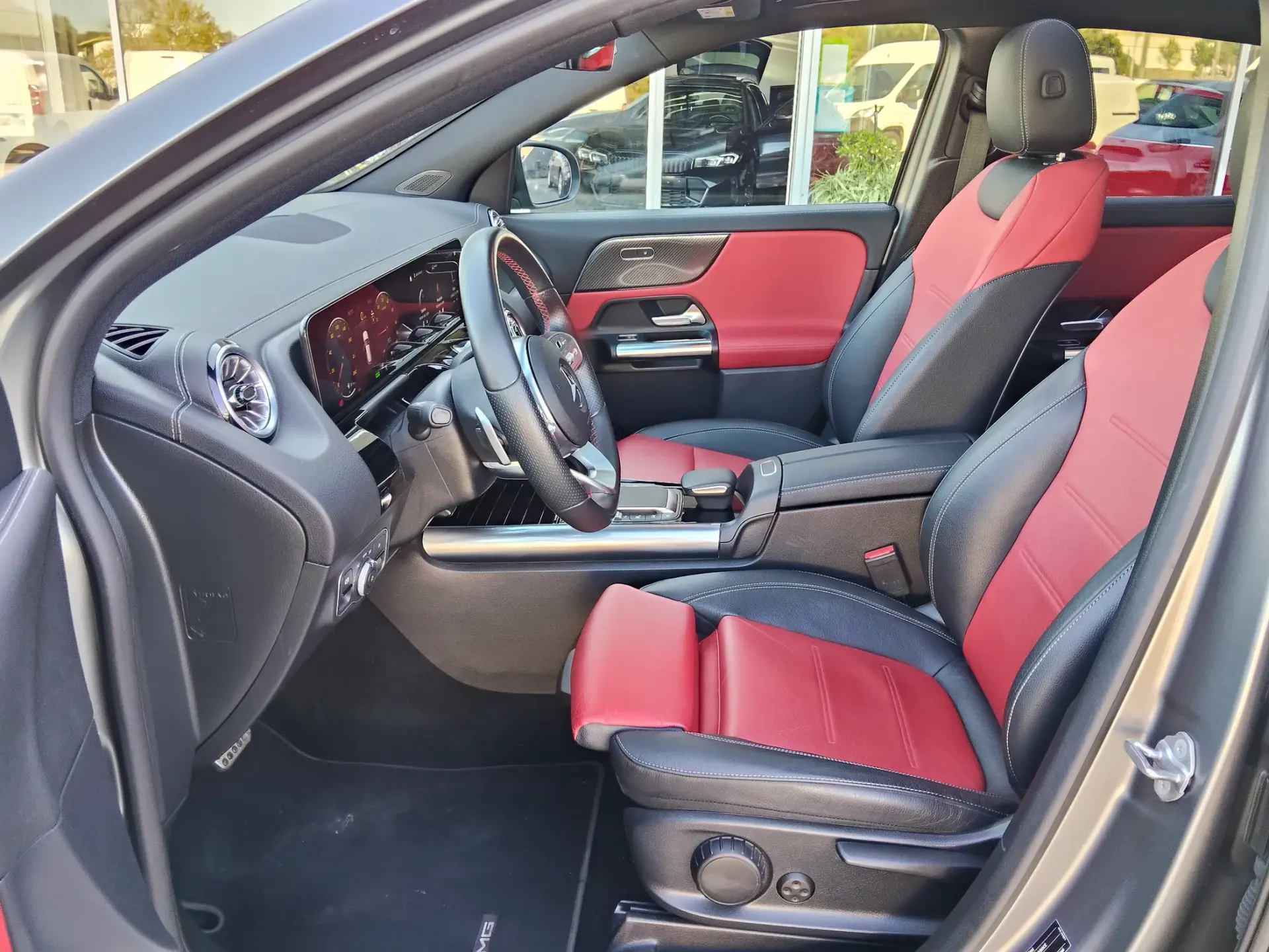 Mercedes-Benz GLA 250 AMG Line 17