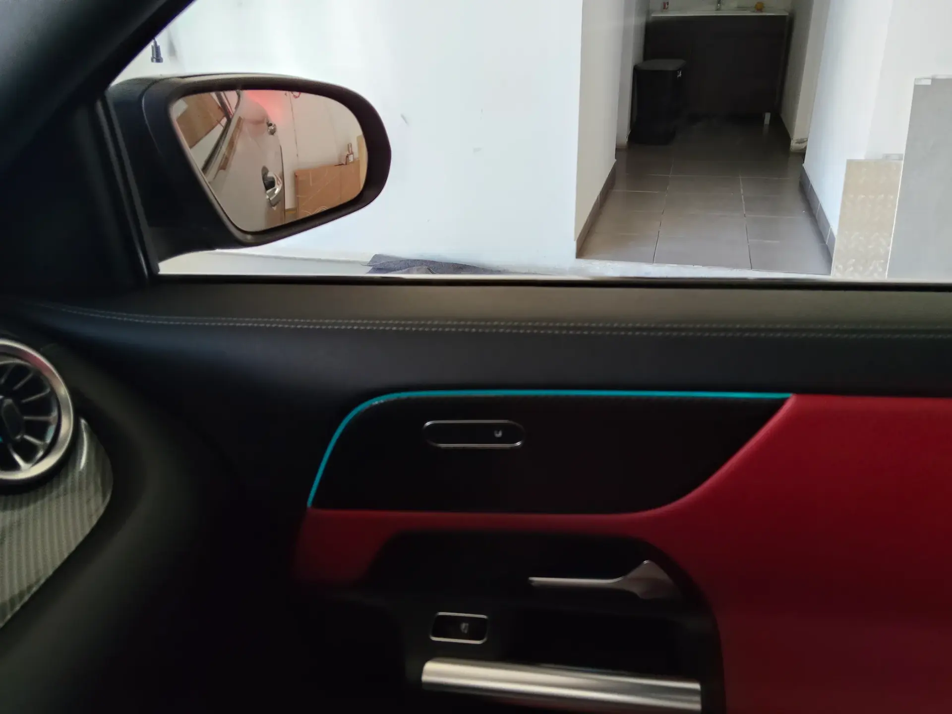 Mercedes-Benz GLA 250 AMG Line 47