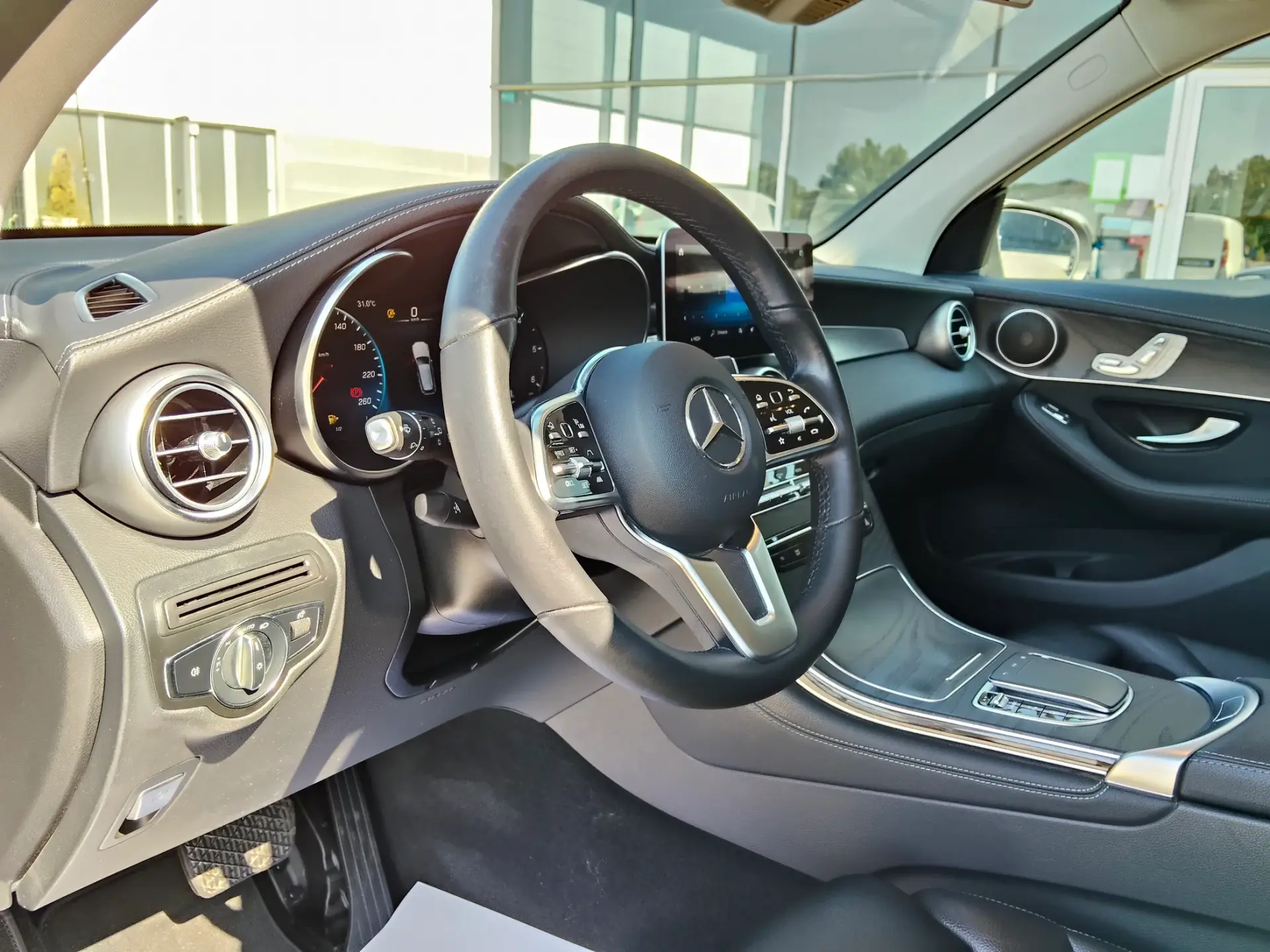 Mercedes-Benz GLC 220 d 4Matic 21