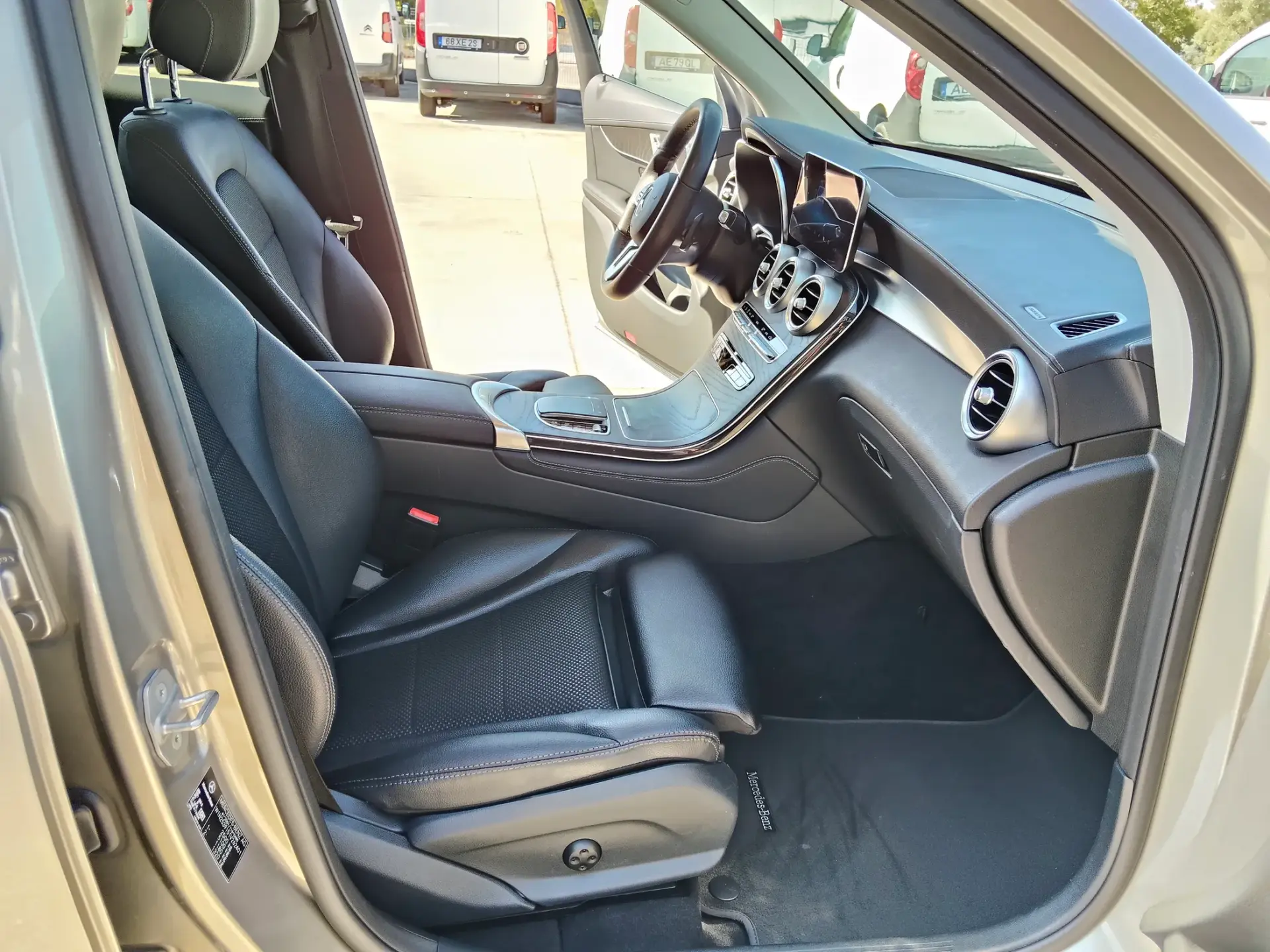 Mercedes-Benz GLC 220 d 4Matic 29