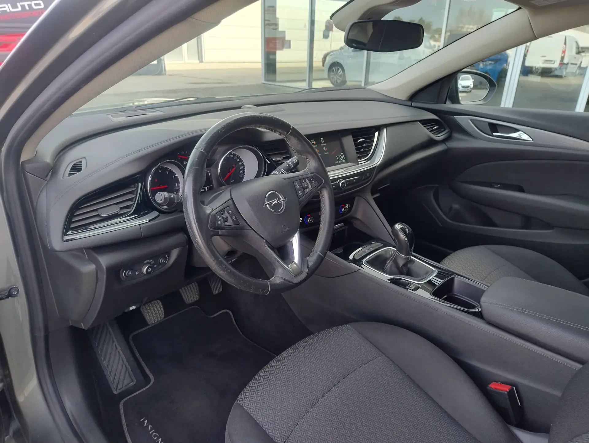 Opel Insignia Grand Sport 1.5 T Business Edition 14