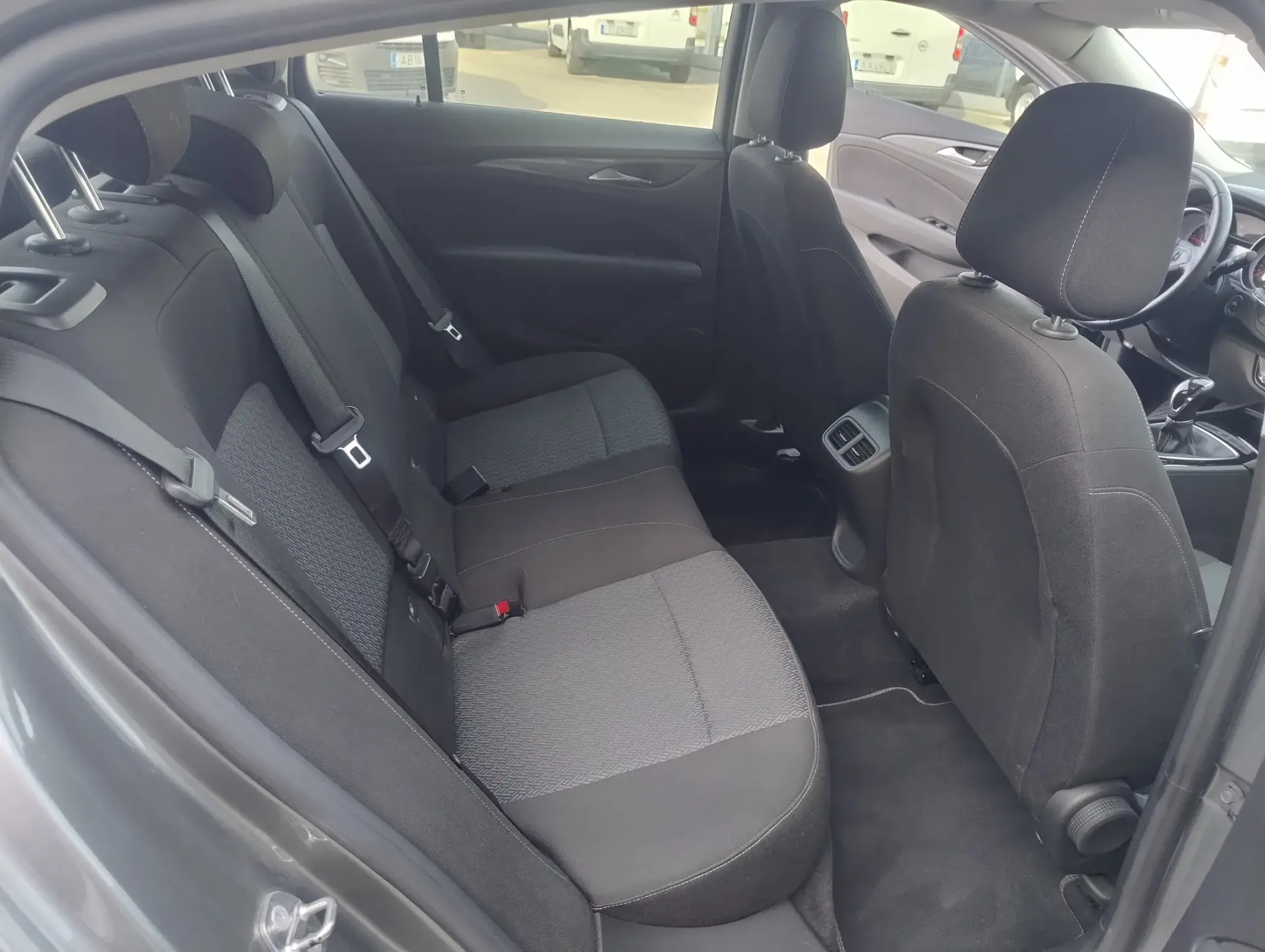 Opel Insignia Grand Sport 1.5 T Business Edition 18