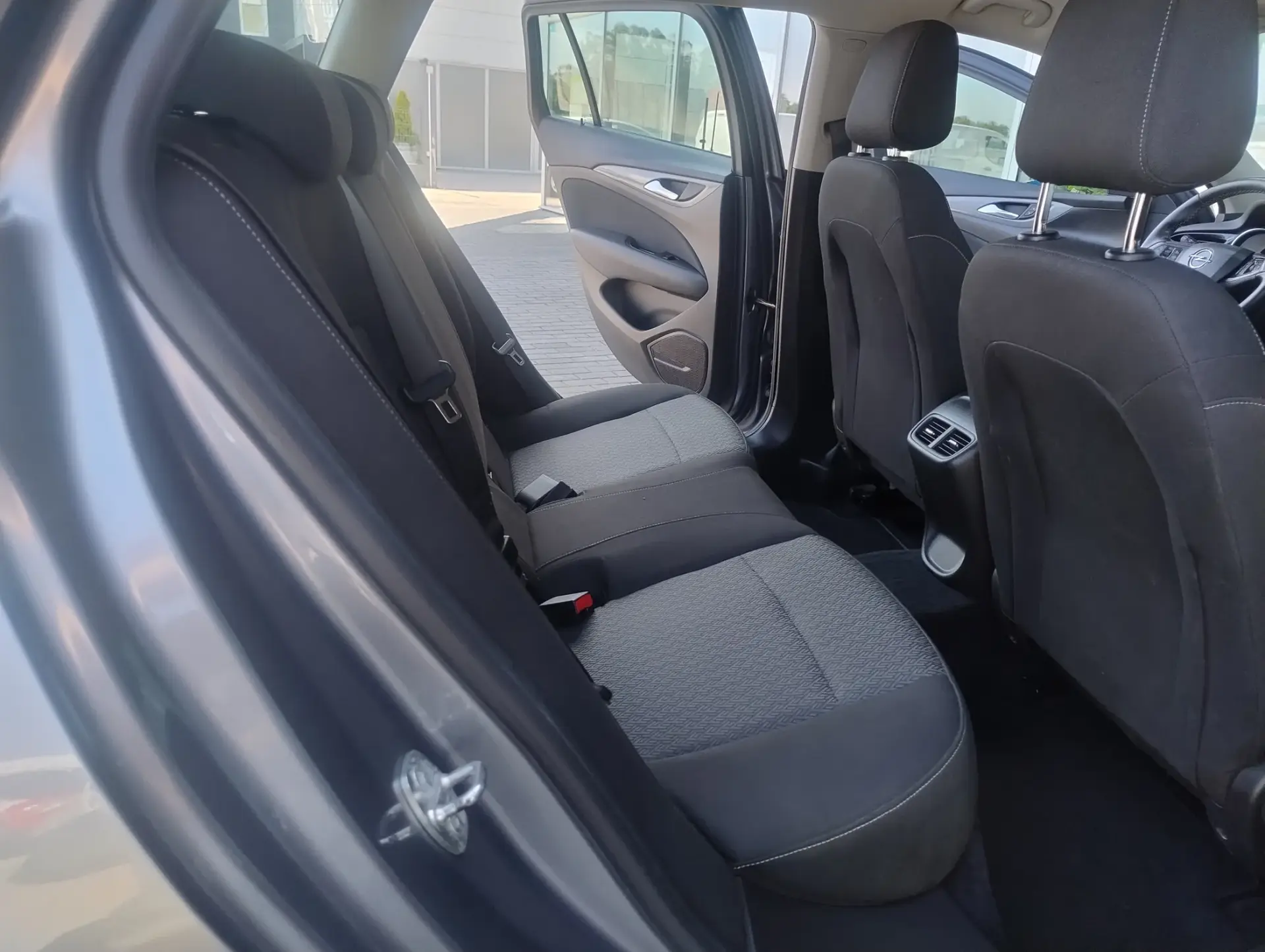 Opel Insignia Sports Tourer 1.6 CDTi Business Edition 16