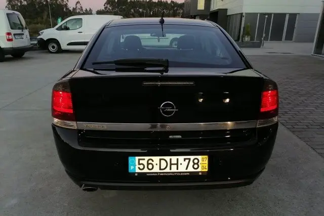 Opel Vectra 1.9 CDTI GTS 8