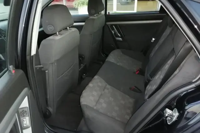 Opel Vectra 1.9 CDTI GTS 12