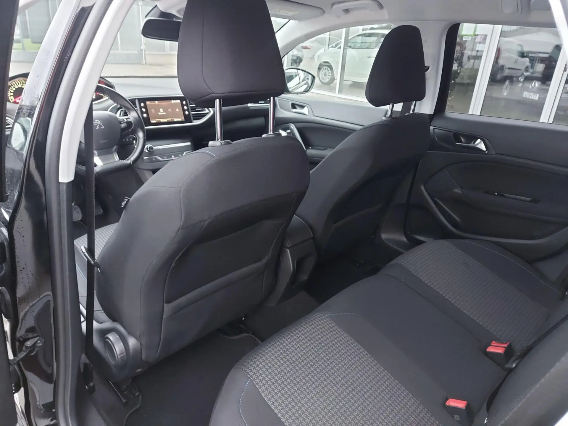 Peugeot 308 1.5 BlueHDi Style 13