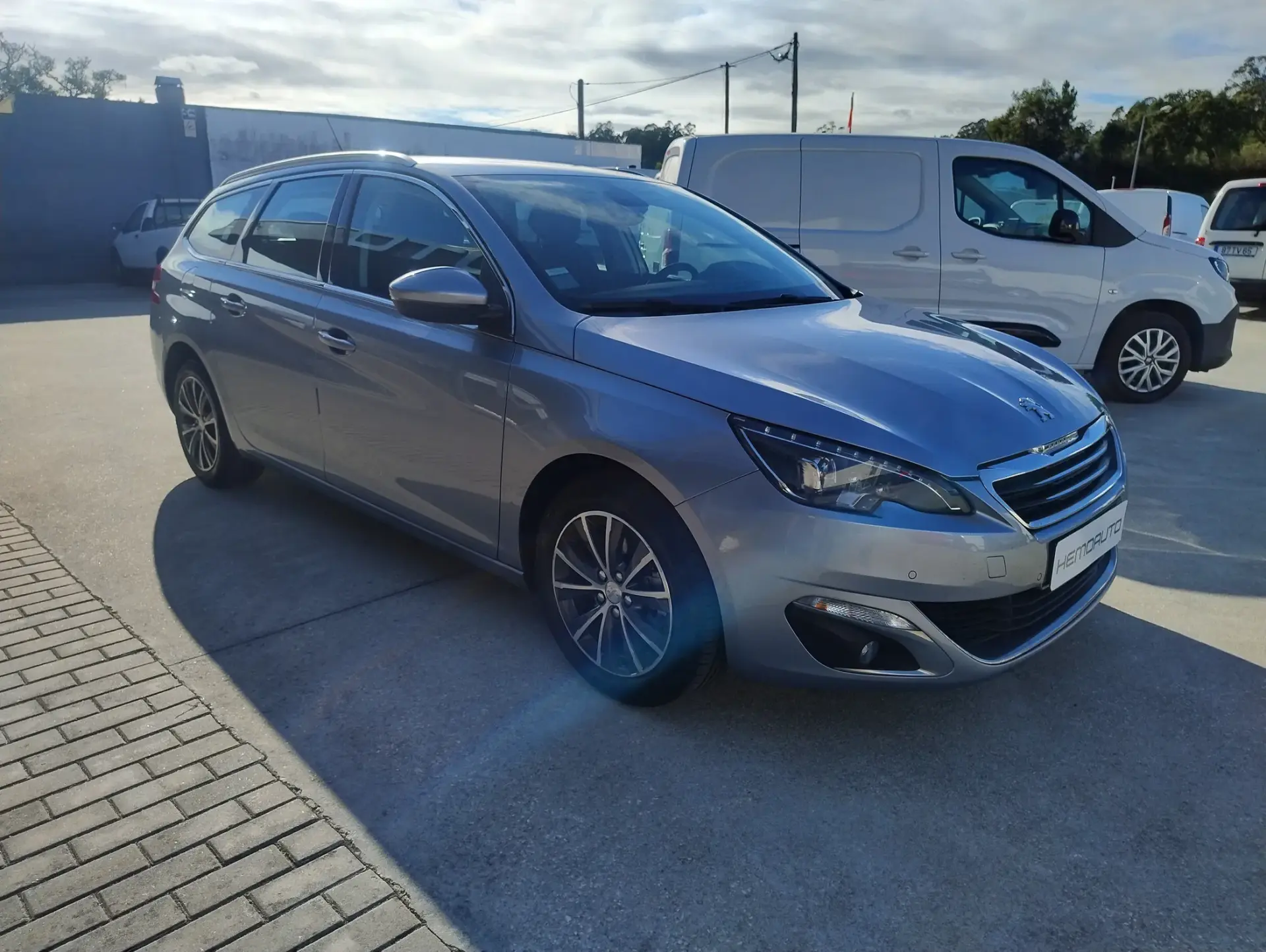 Peugeot 308 SW 2.0 BlueHDi Allure 5