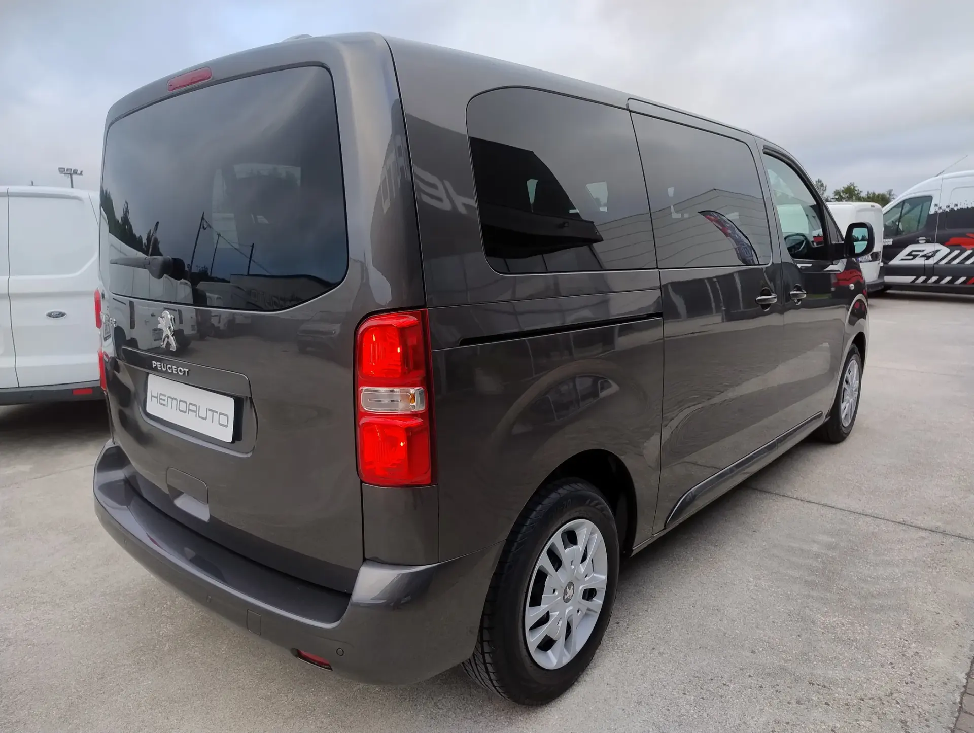 Peugeot Traveller 1.5 BlueHDi L2H1 Active Standard 7