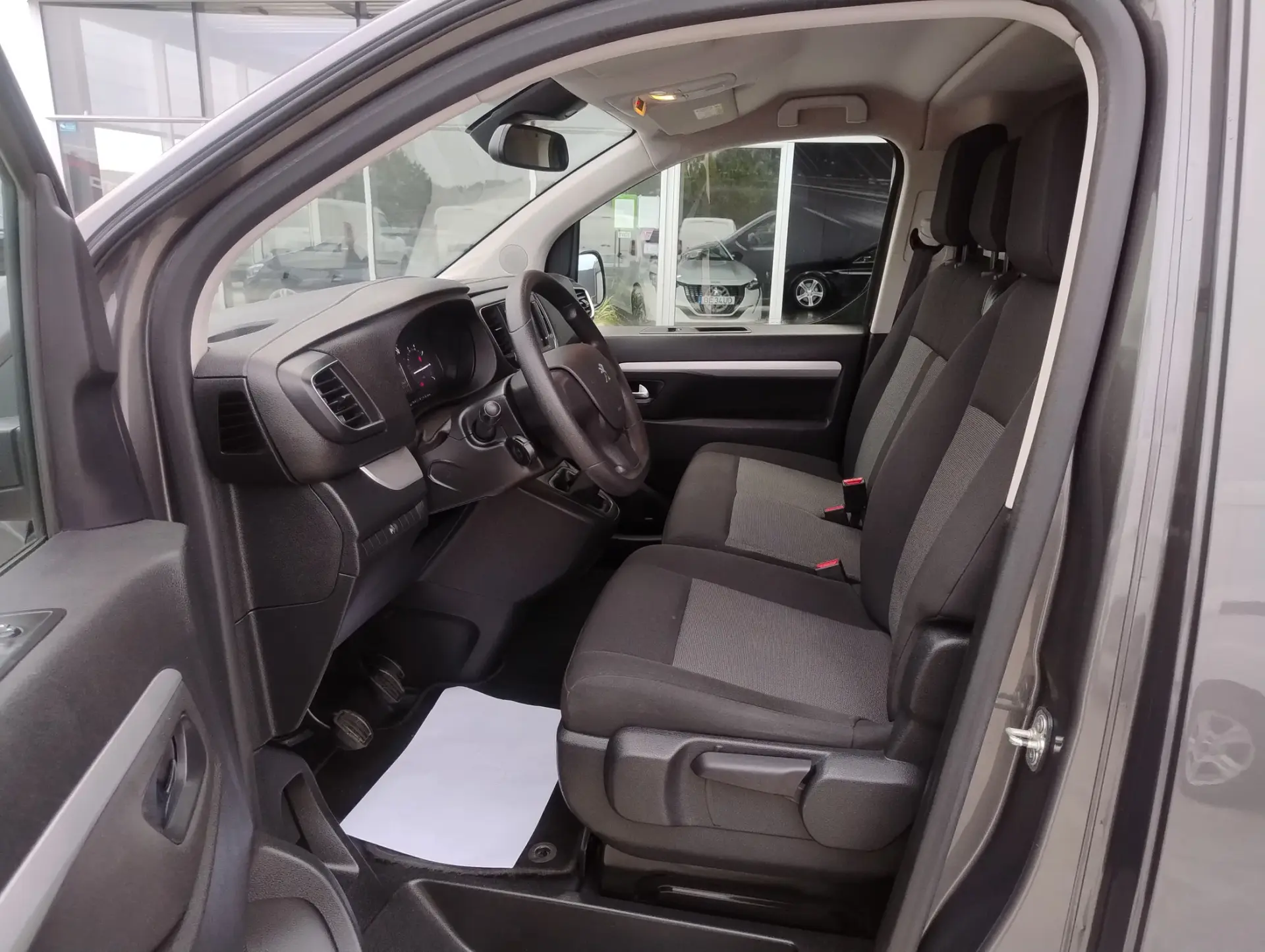 Peugeot Traveller 1.5 BlueHDi L2H1 Active Standard 11