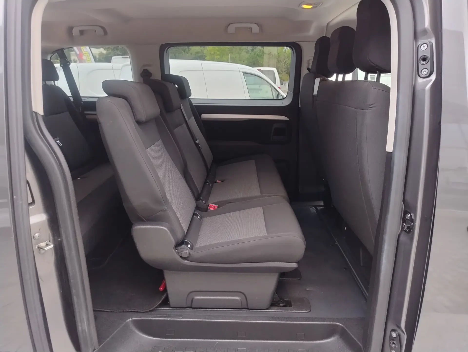 Peugeot Traveller 1.5 BlueHDi L2H1 Active Standard 16