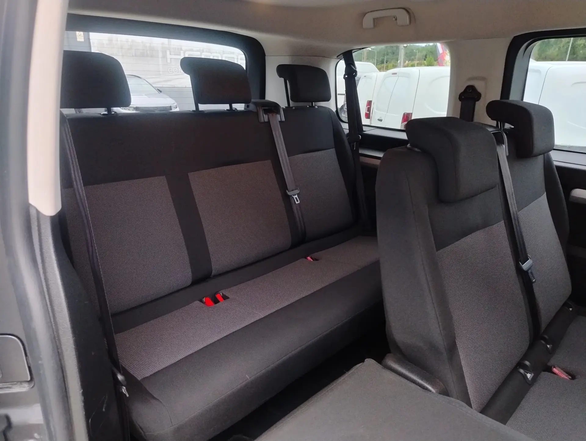 Peugeot Traveller 1.5 BlueHDi L2H1 Active Standard 18